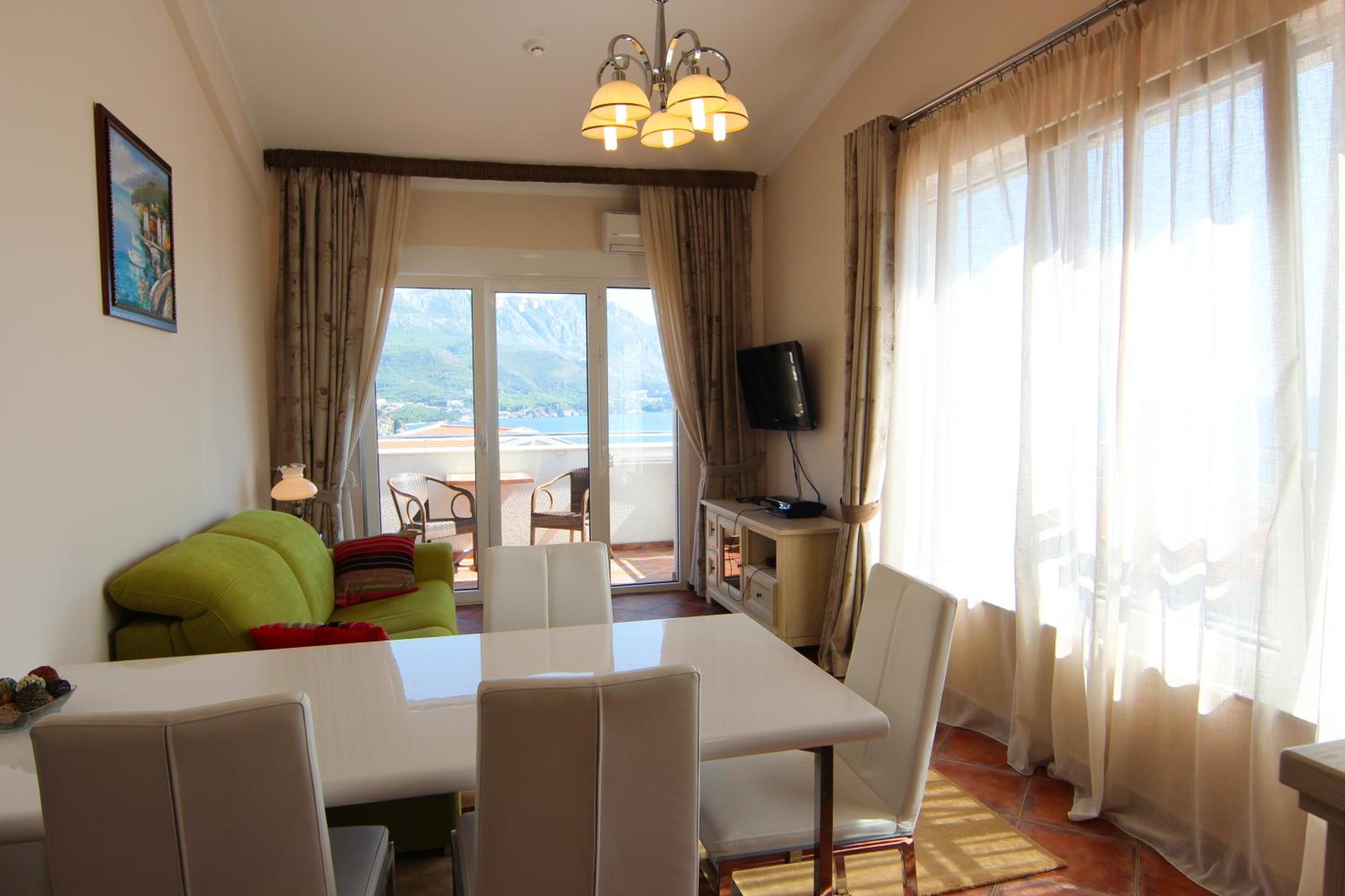 Apartment with Sea View photo 2