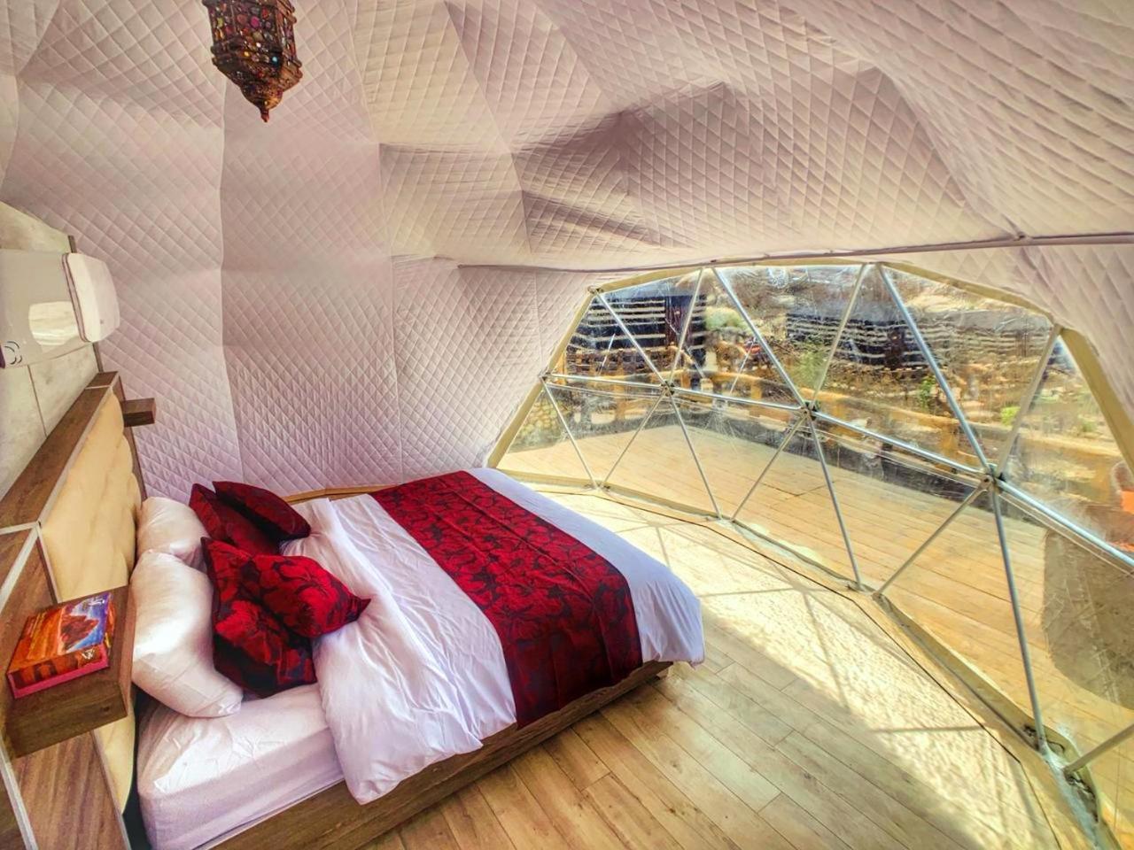 Luxury Double Dome Tent photo 1