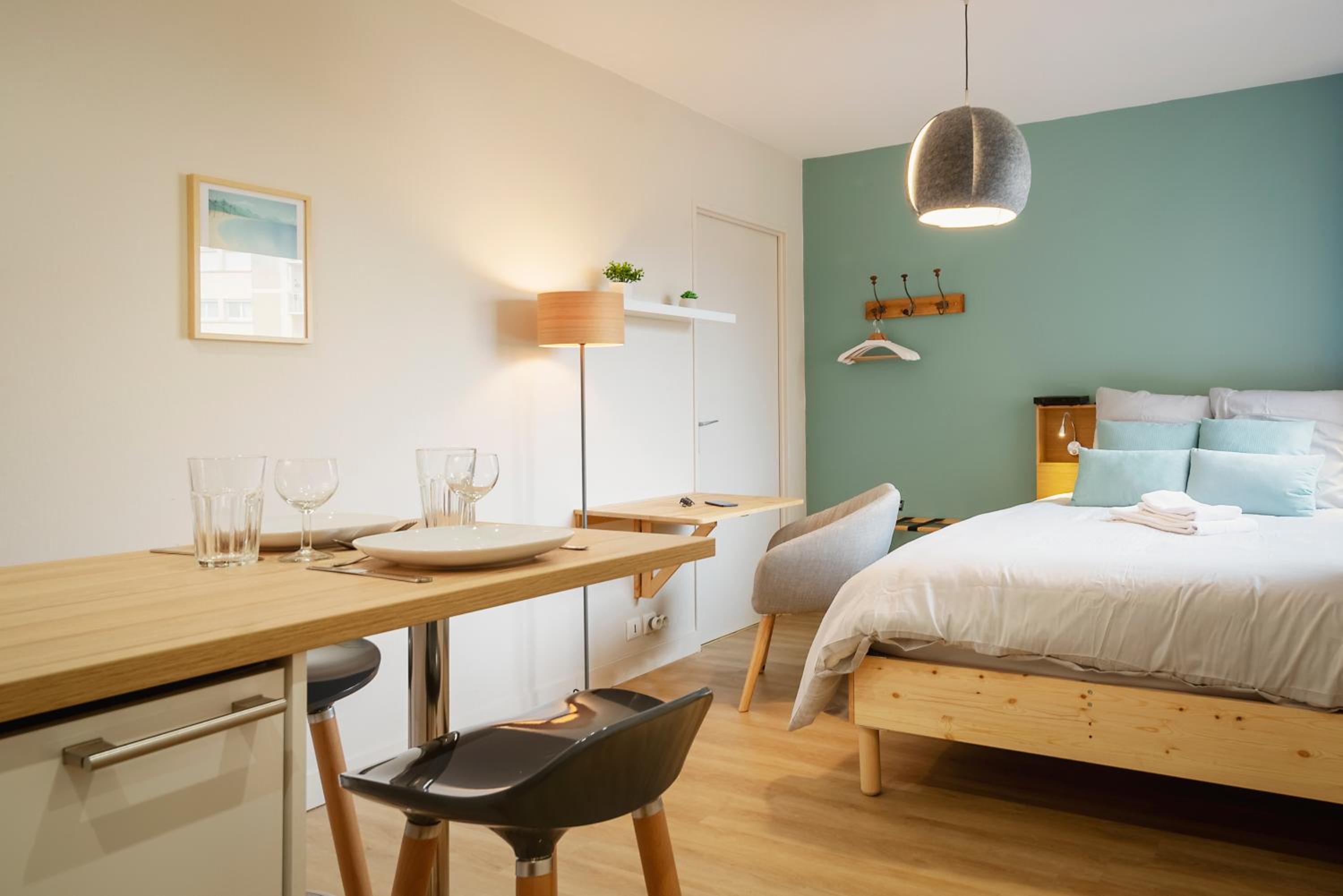 One-Bedroom Apartment - Photo 7