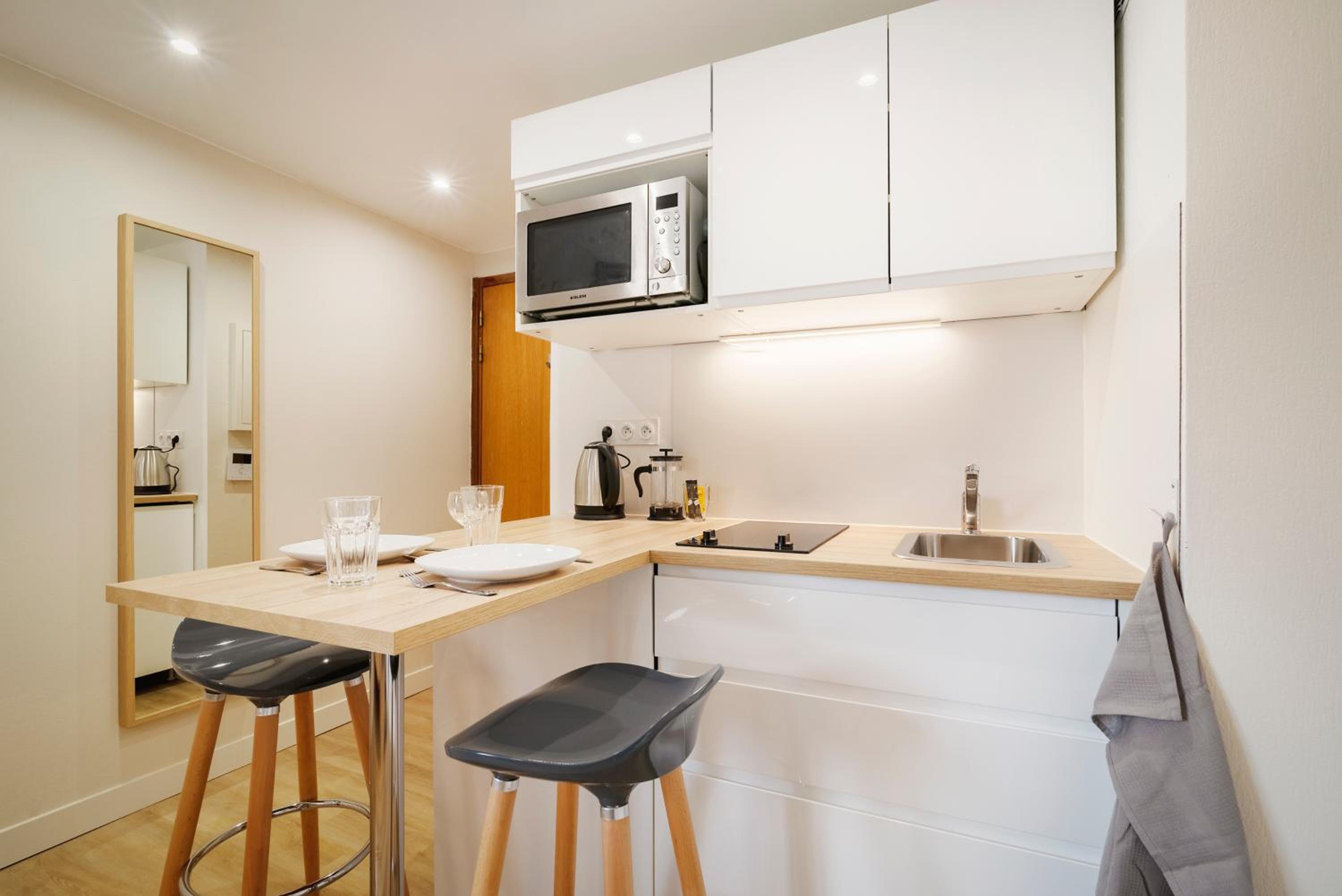 One-Bedroom Apartment - Photo 9