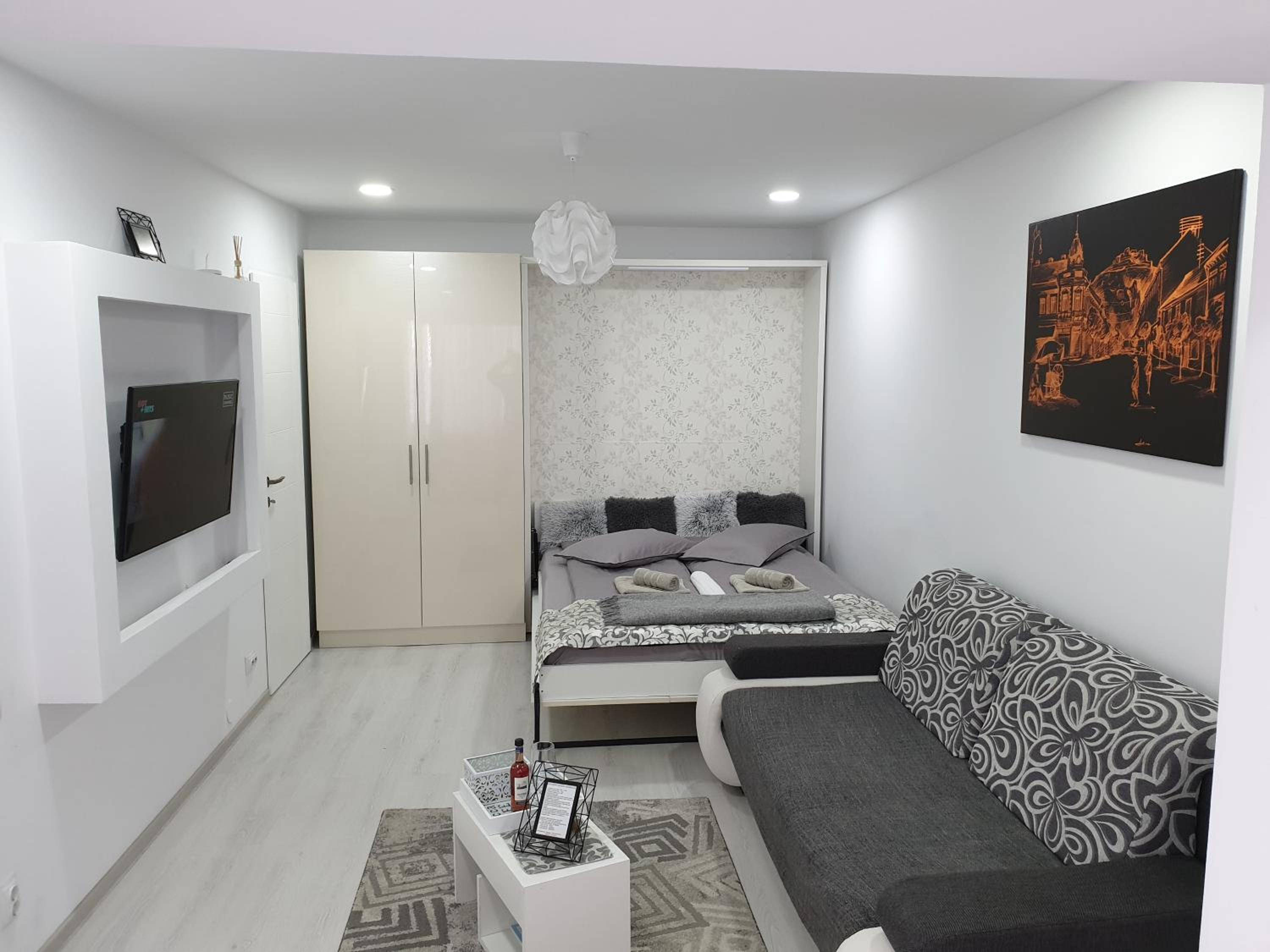 Apartment photo 1