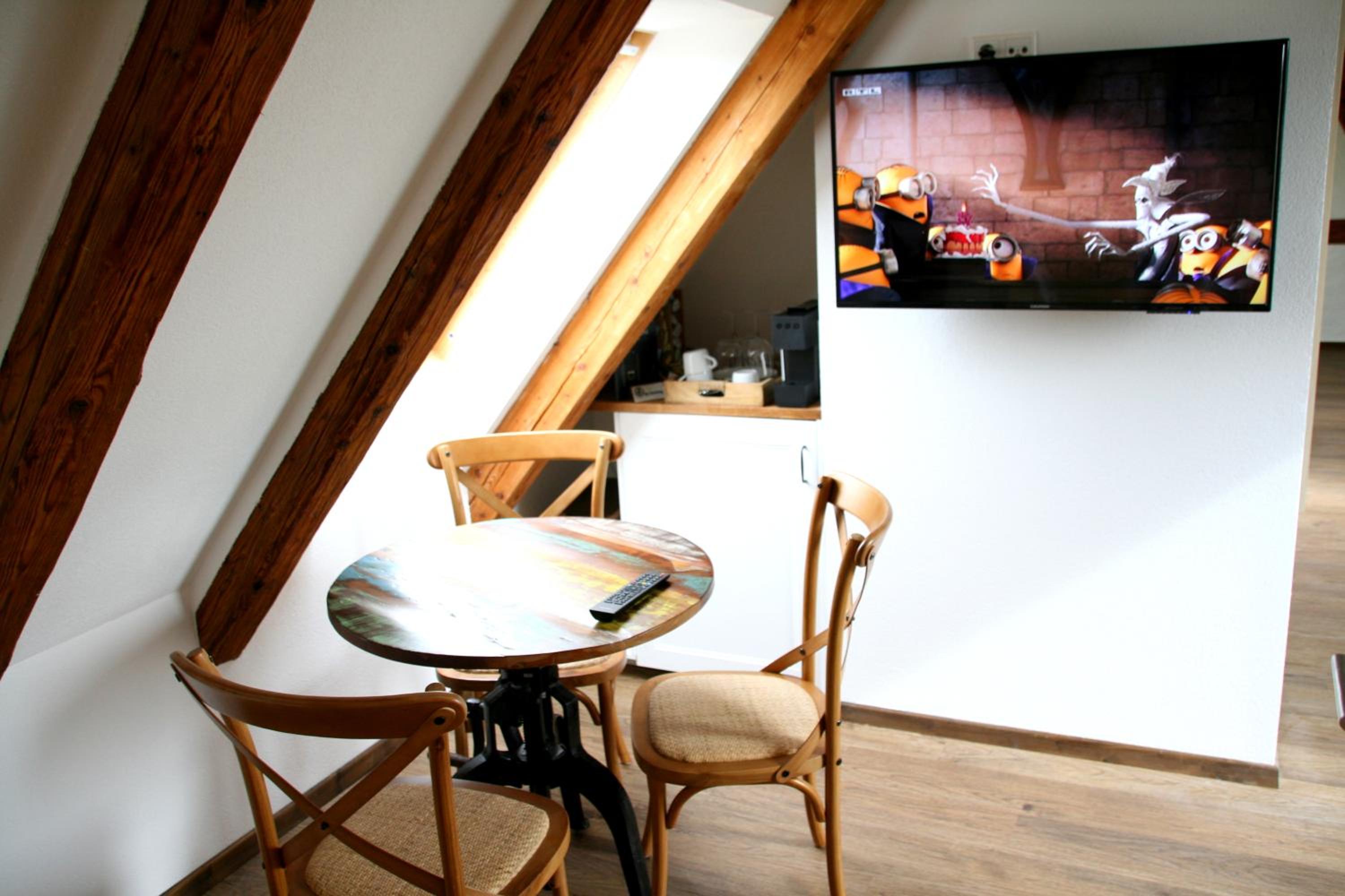 Triple Room with Lake View - Photo 12