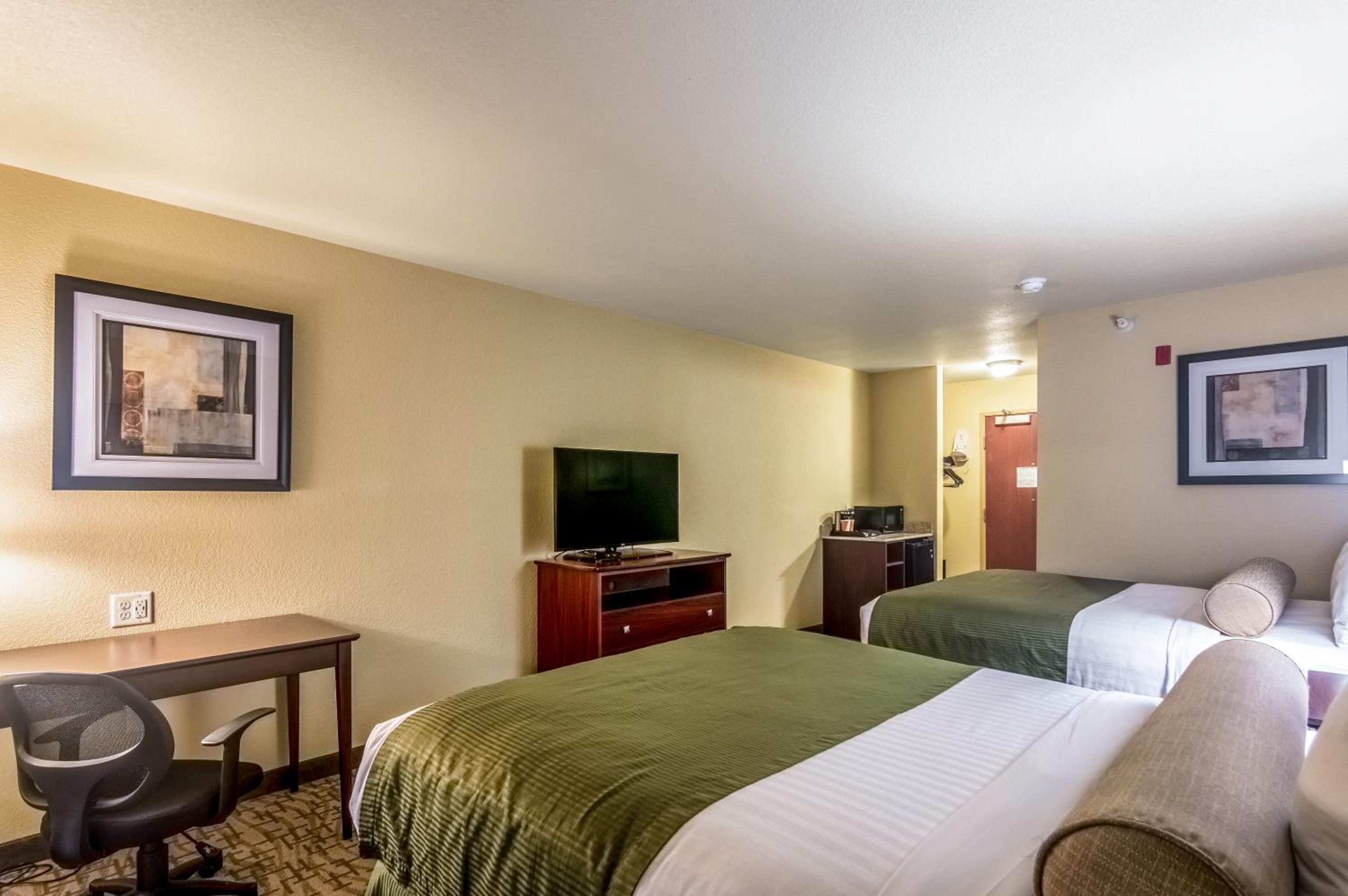 Deluxe Queen Room photo 2
