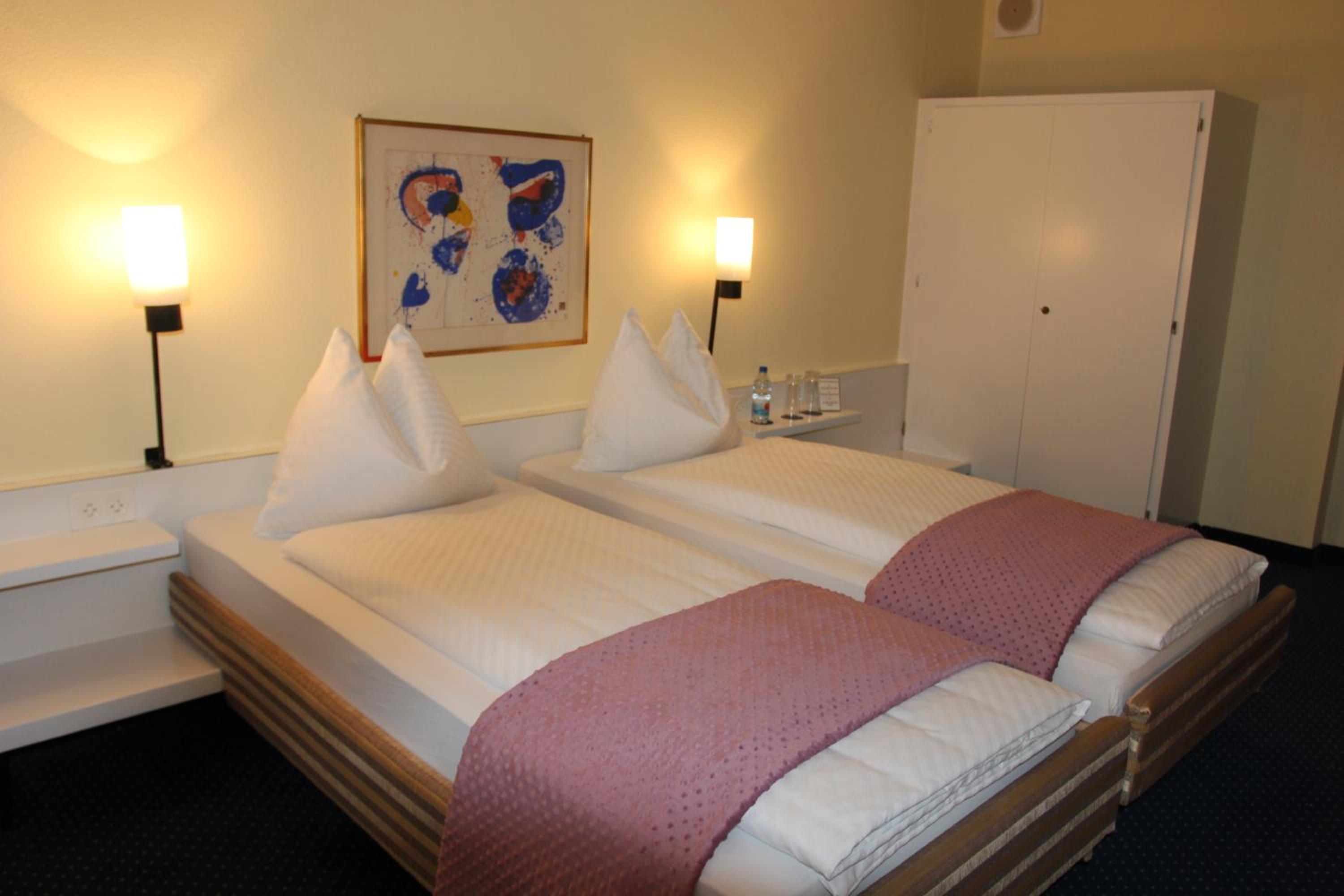 Standard Double Room - Photo 6