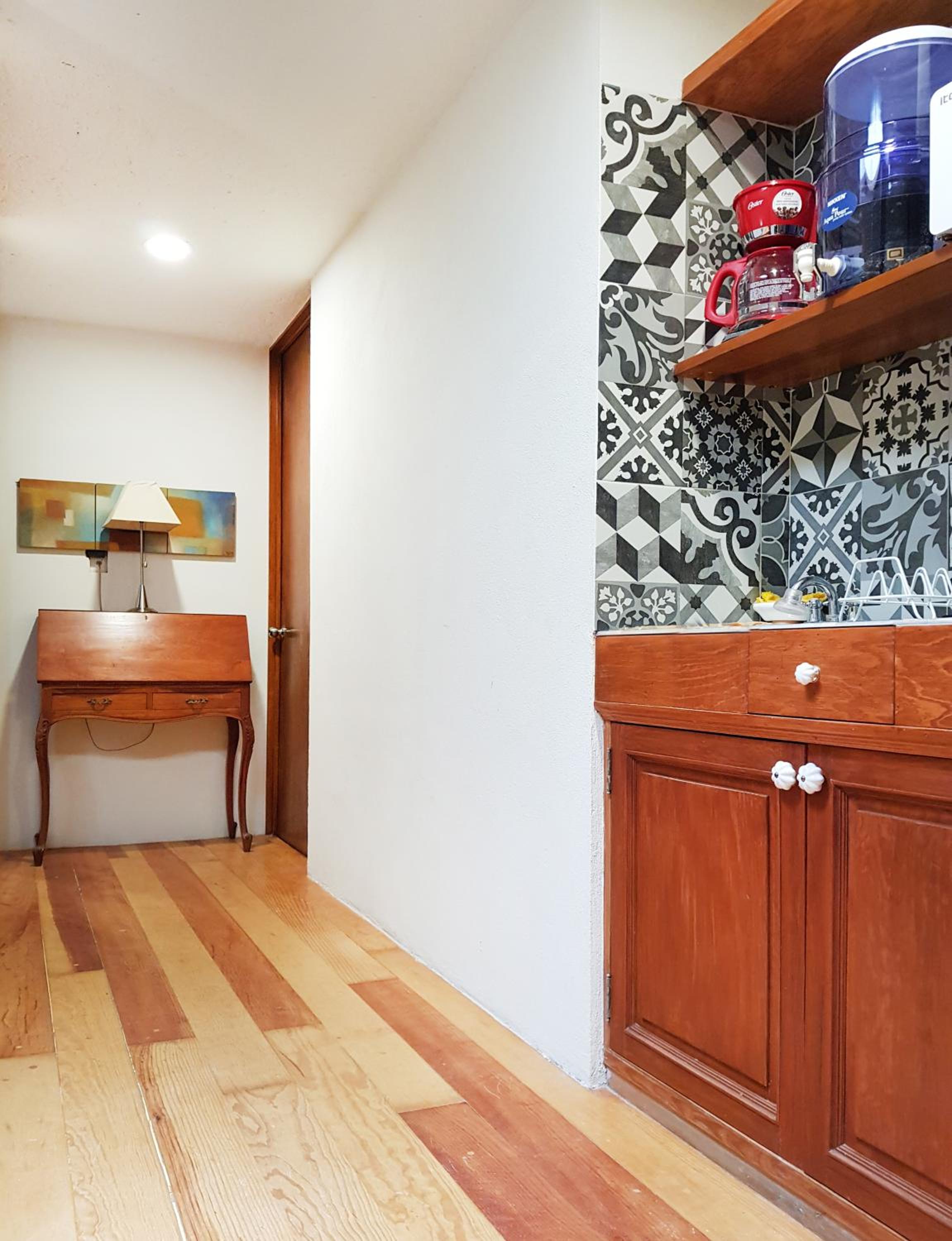 Deluxe King Room - Photo 5