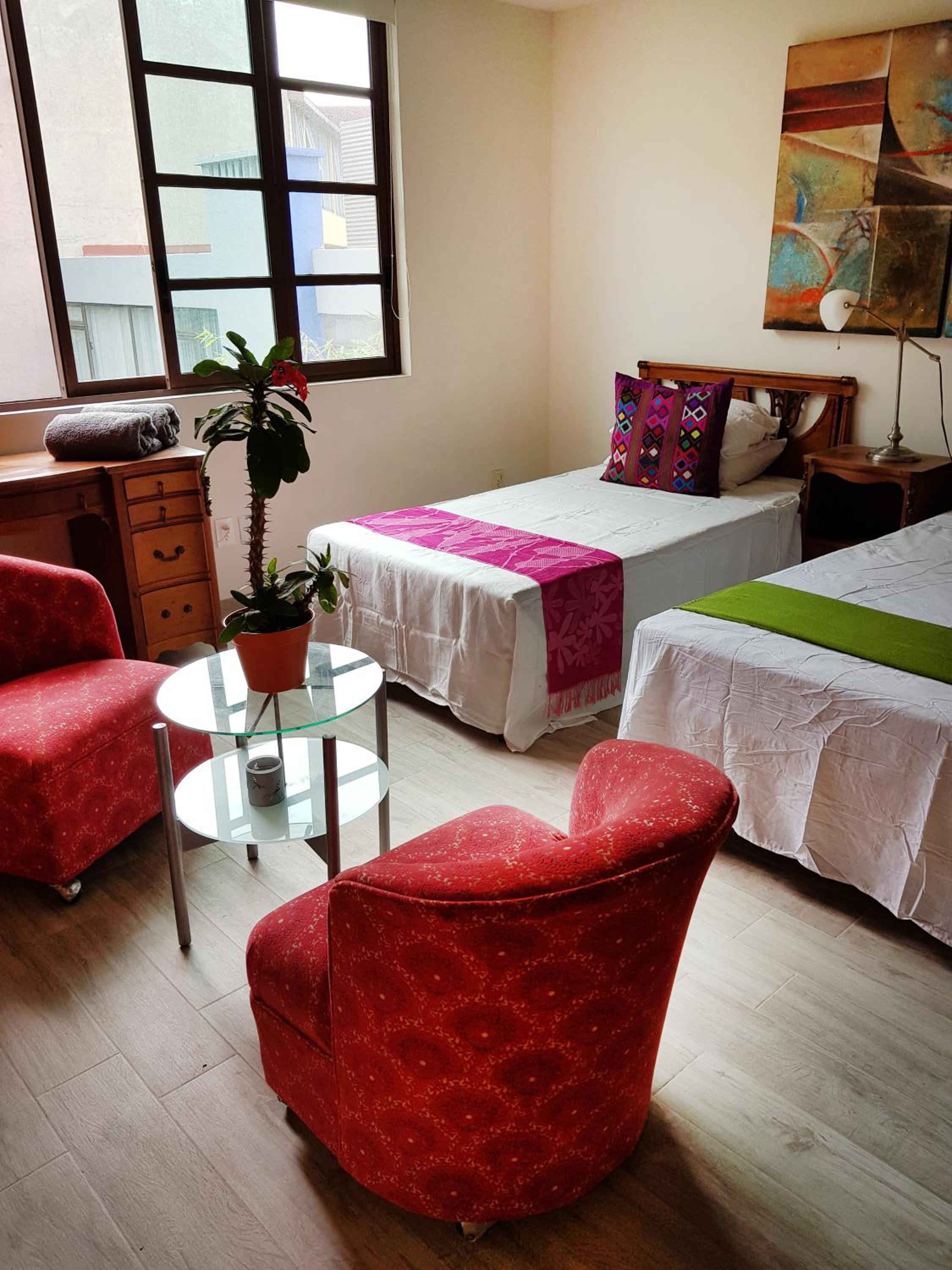 Twin Room with Private Bathroom - Photo 4