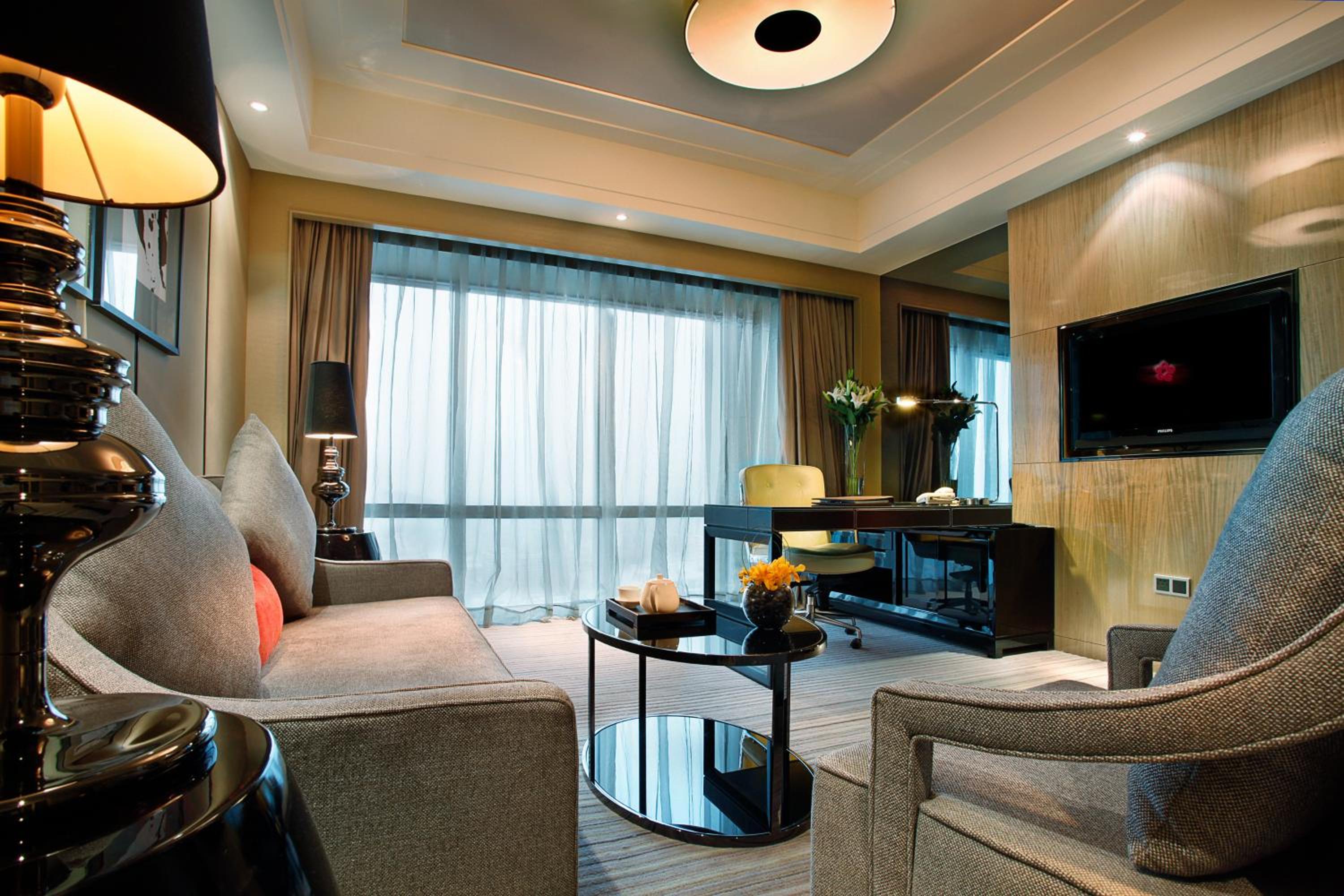Deluxe Suite - Photo 1
