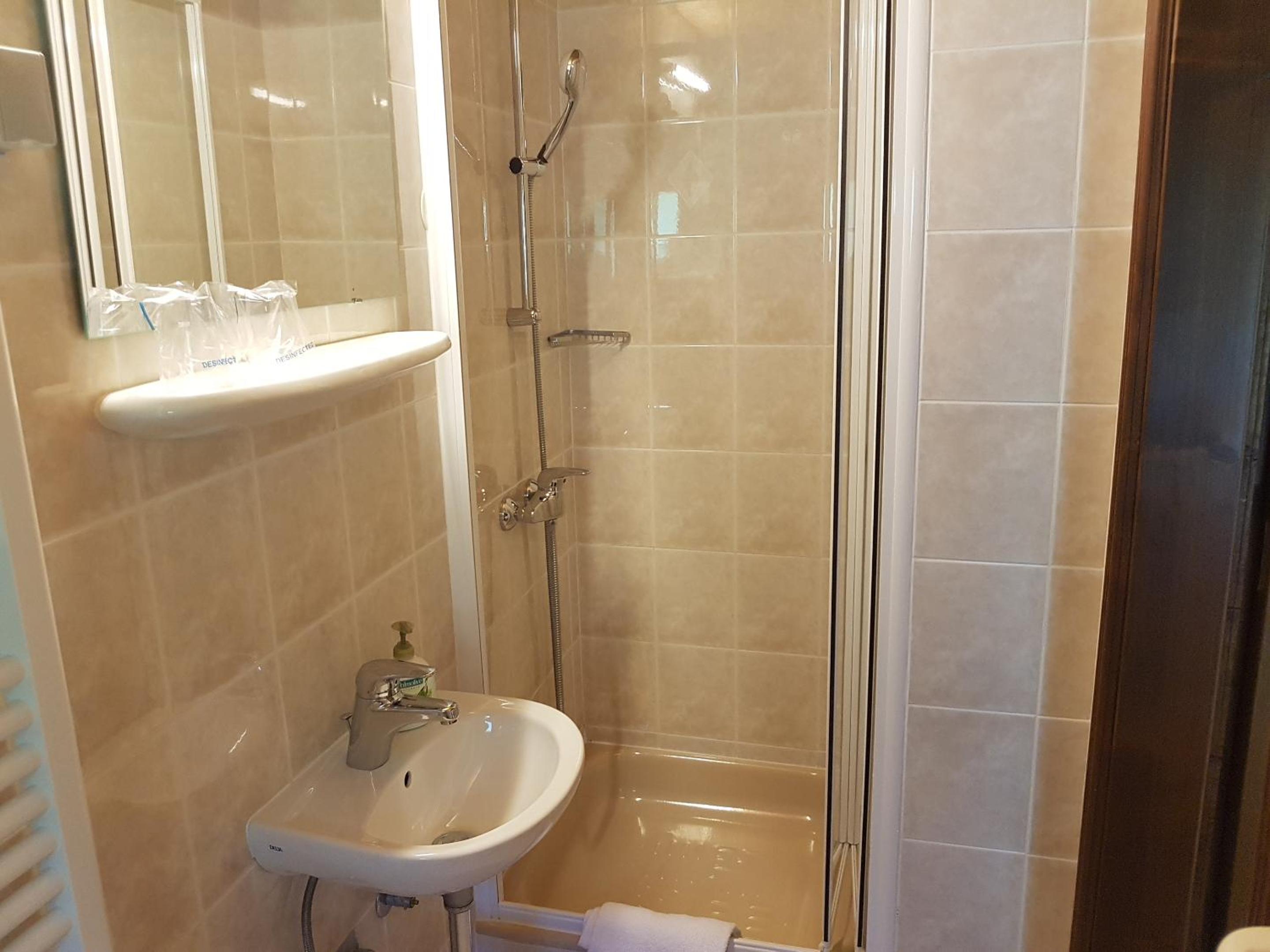 Economy Double Room with Forest View - Photo 3