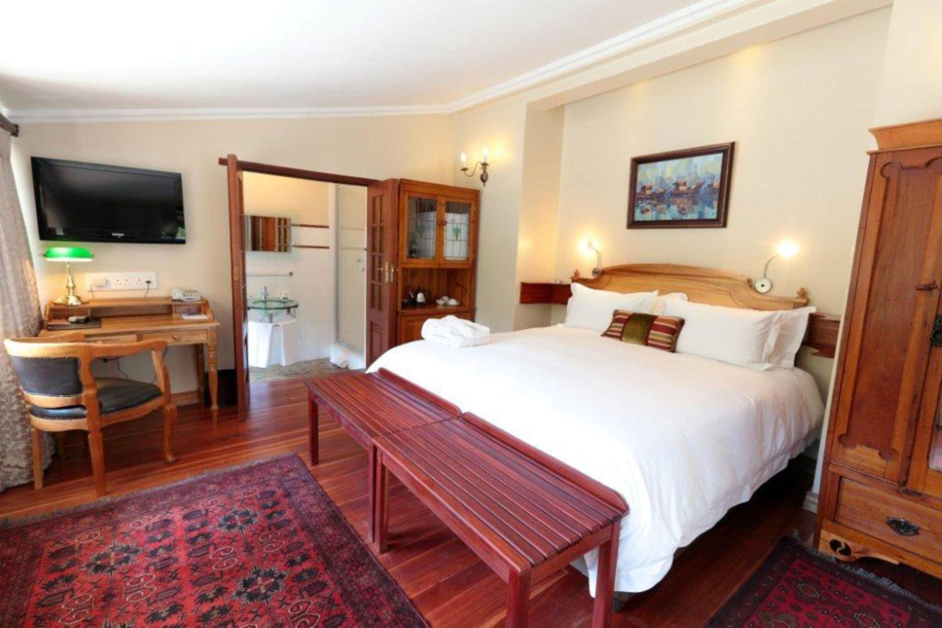 Luxury King Room - Photo 3