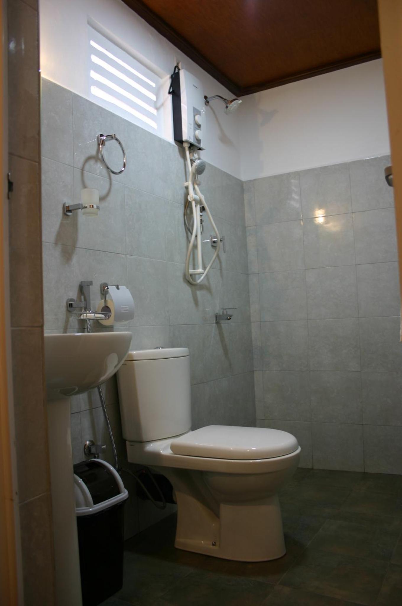 Double or Twin Room with Garden View photo 2