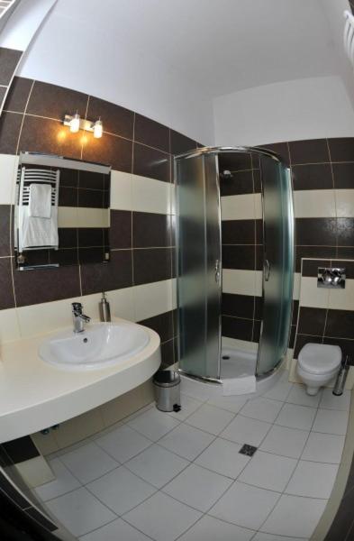 Classic Triple Room - Photo 3