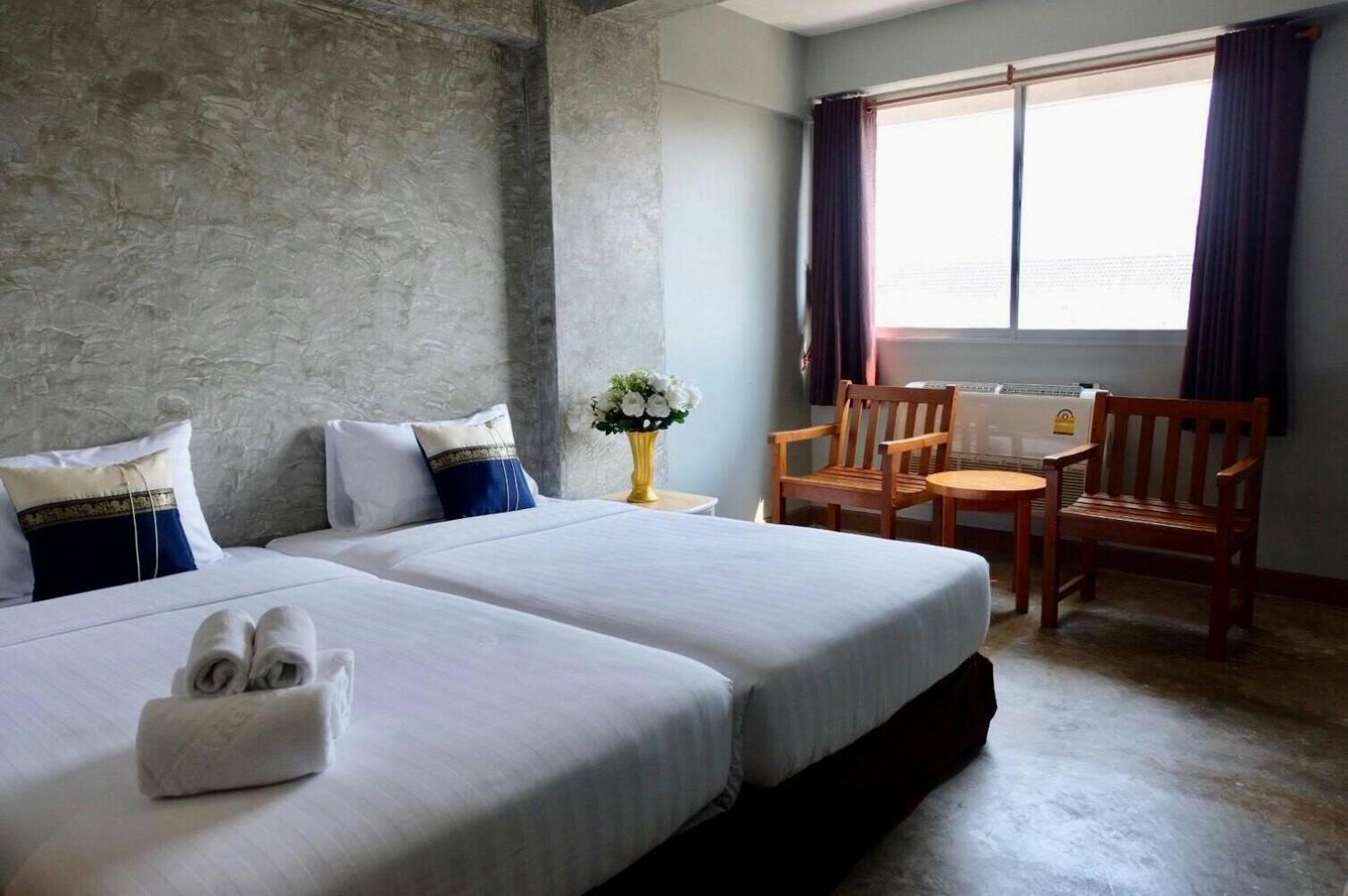 Deluxe Twin Room photo 2