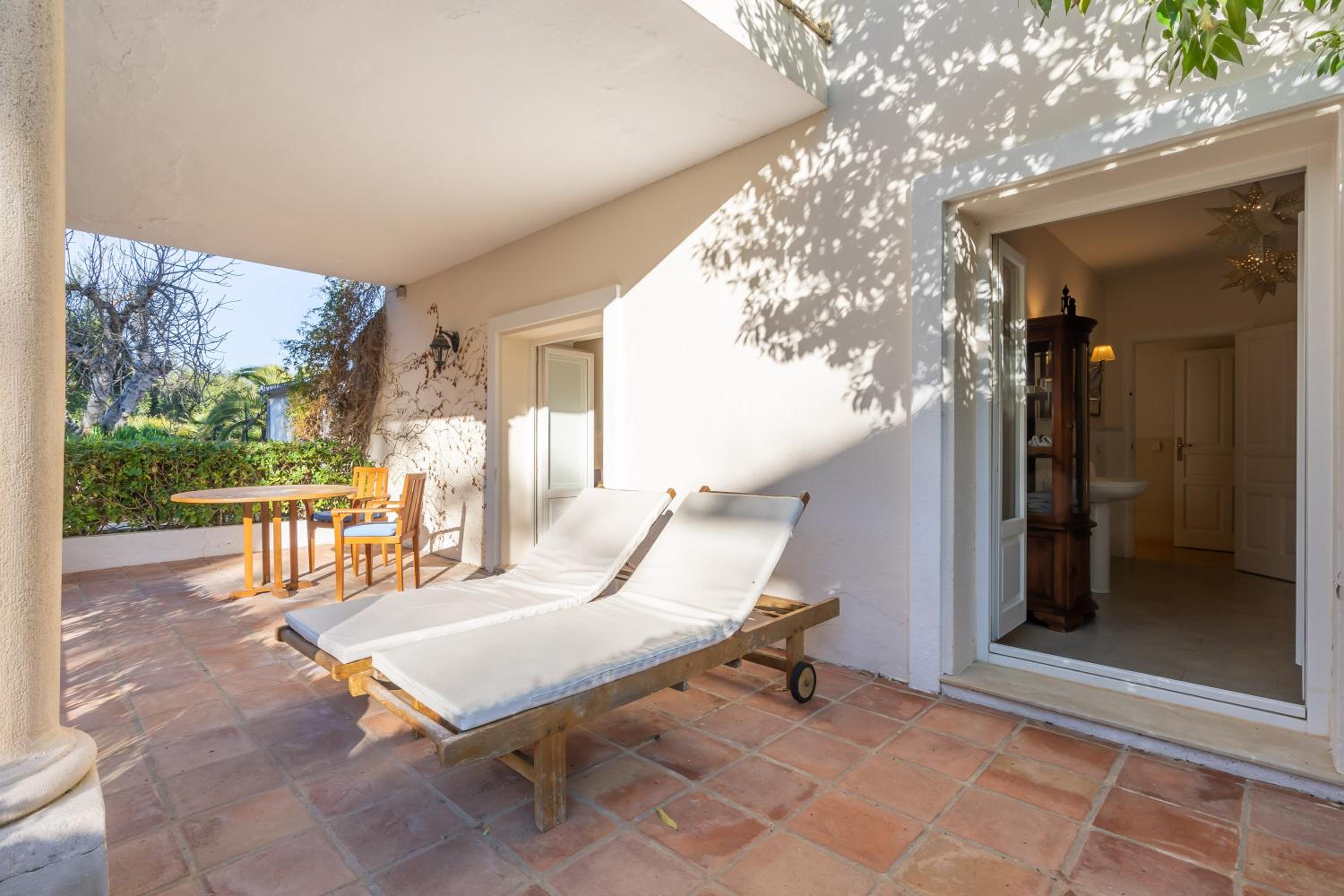 Double Room - Photo 12