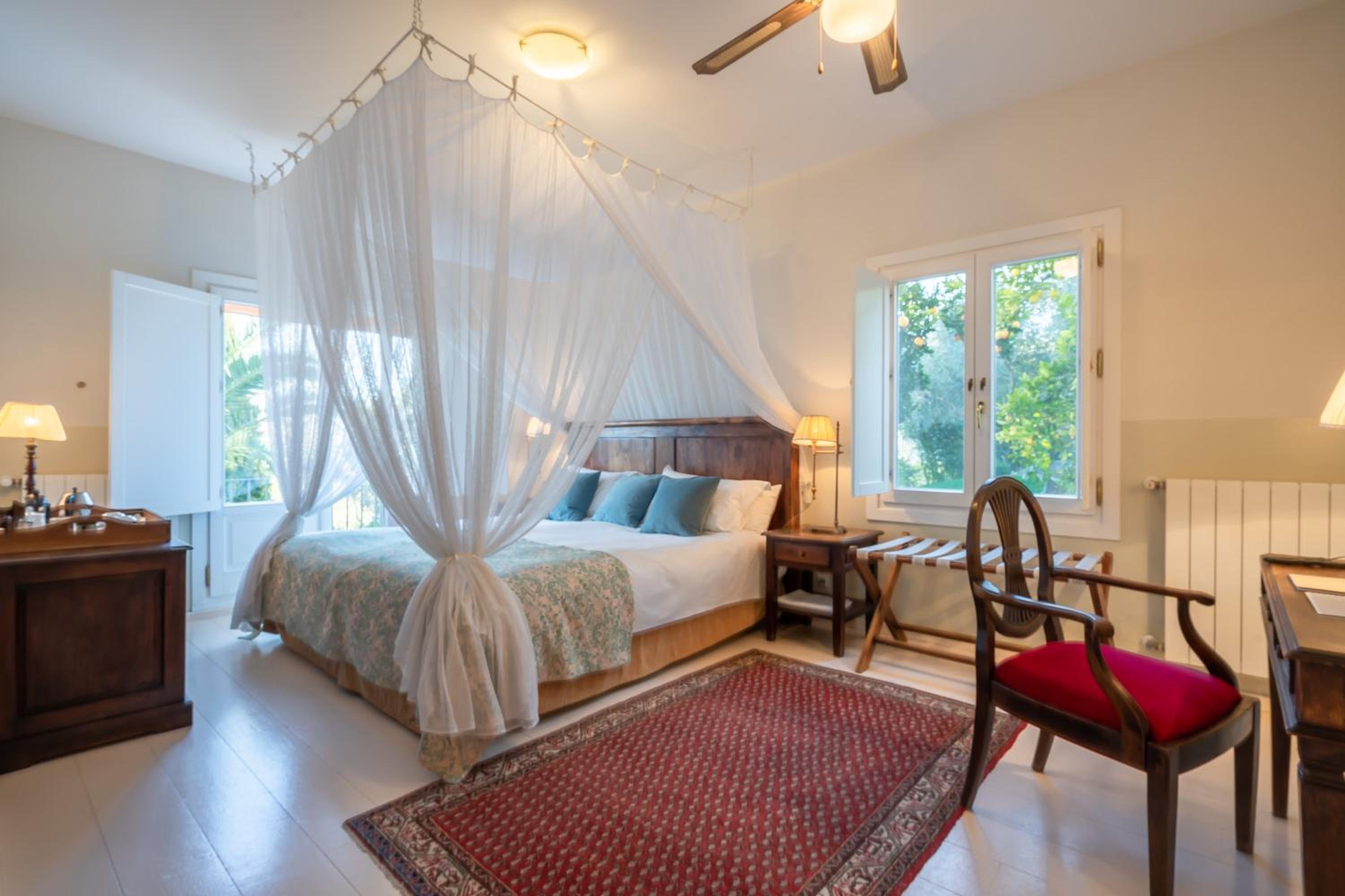 Deluxe Suite - Photo 10