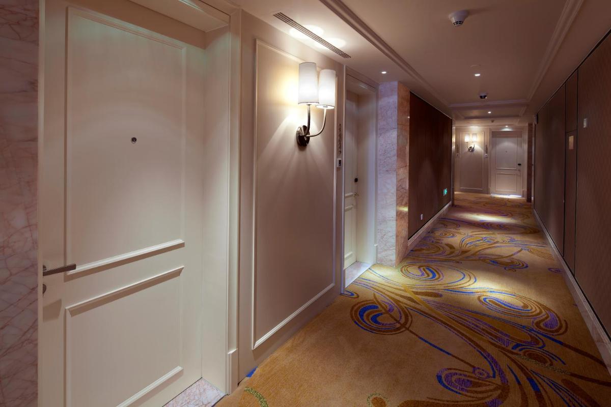 Mainland Chinese Citizens - Deluxe Twin Room photo 3