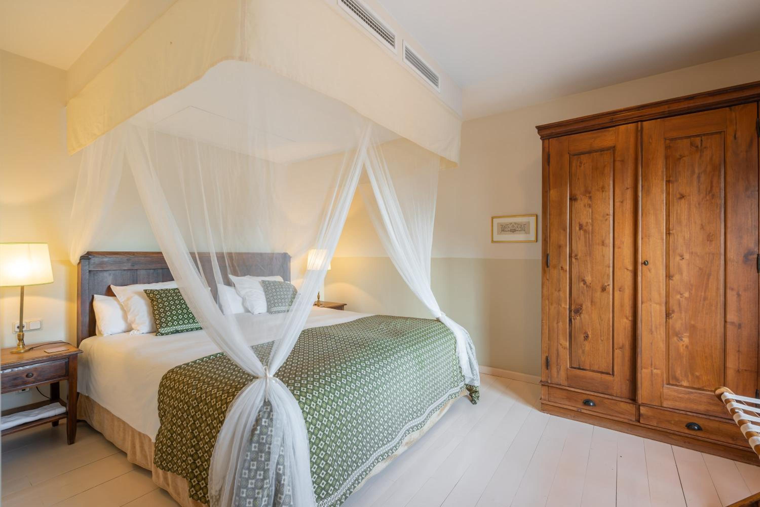 Suite with Terrace - Photo 11