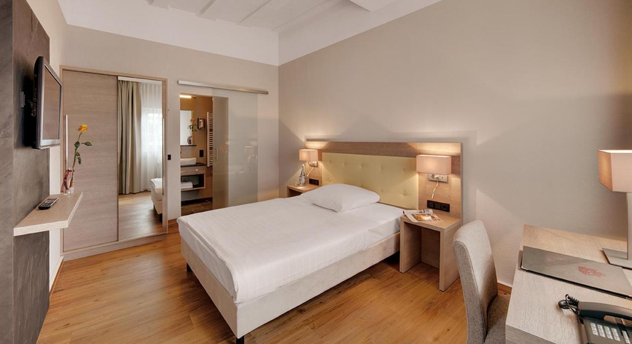 Single Room photo 2