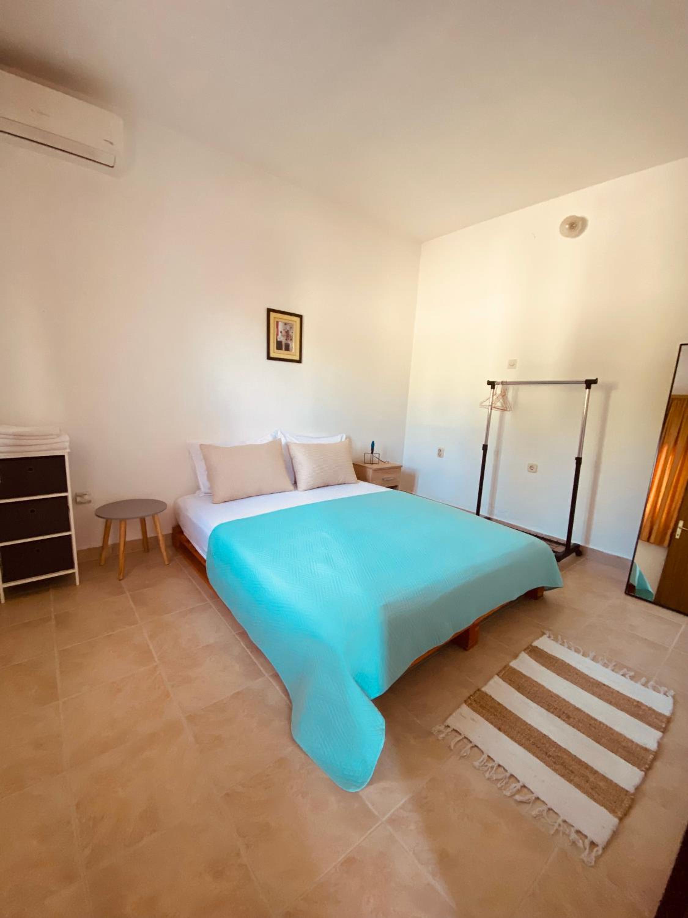 Apartment - Ground Floor photo 2