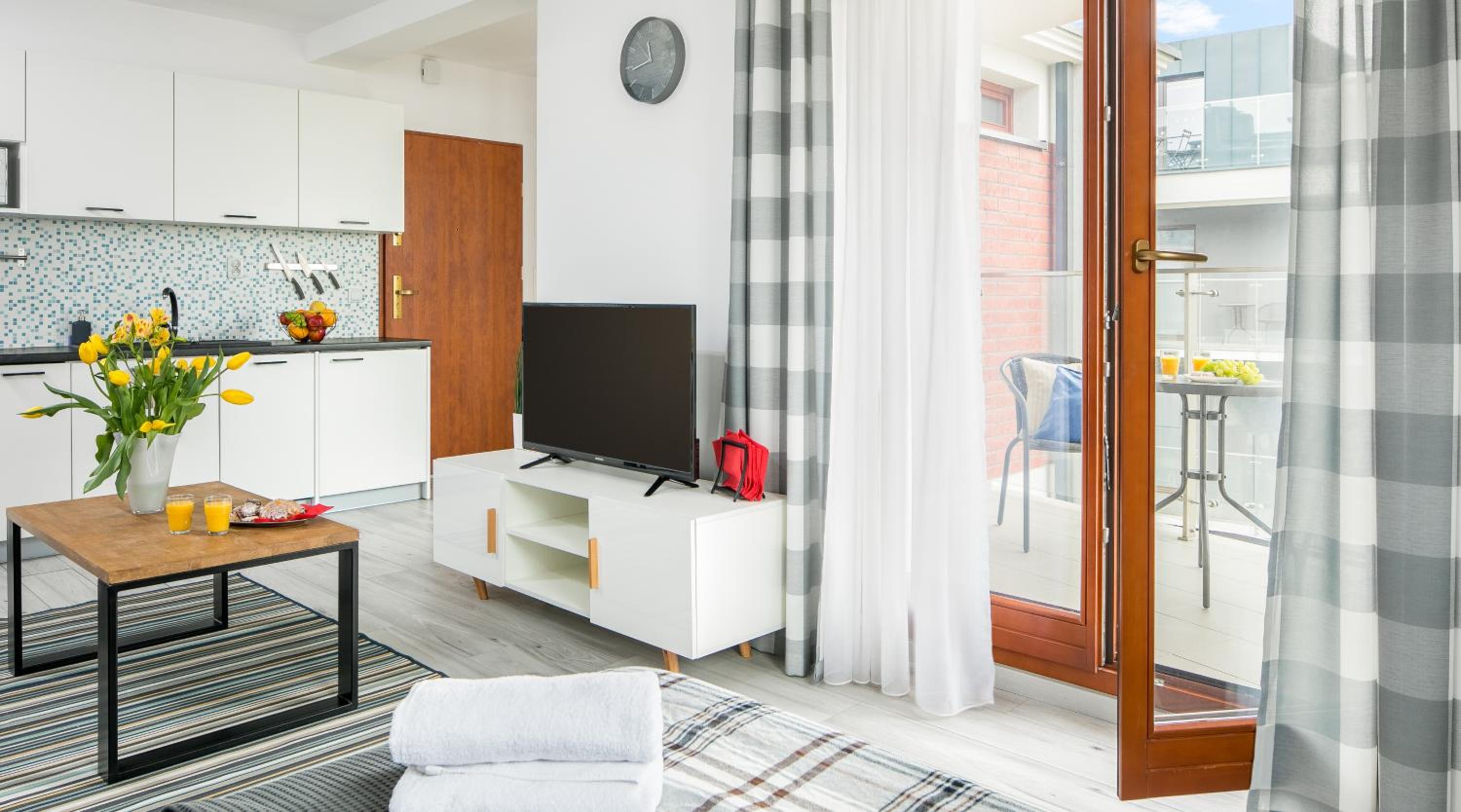 Studio with Balcony photo 1
