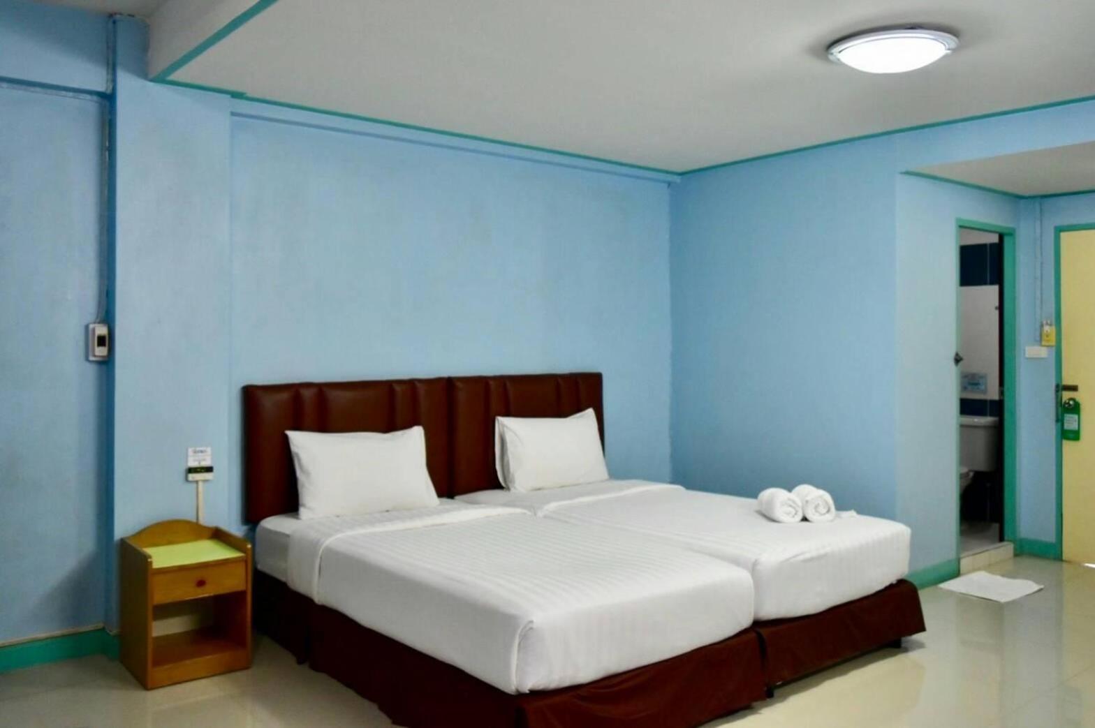 Standard Twin Room photo 1