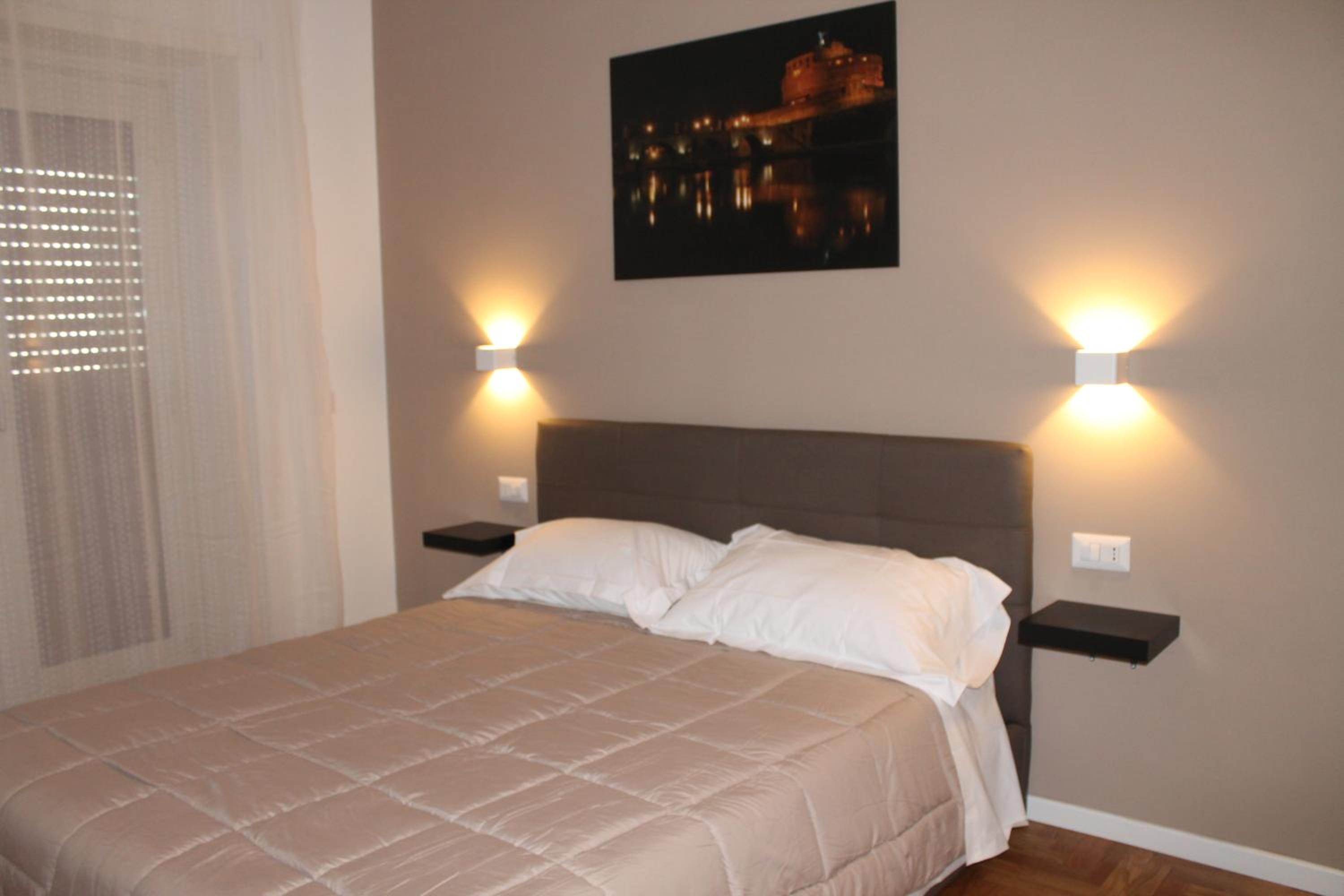Deluxe Double Room with Balcony photo 1