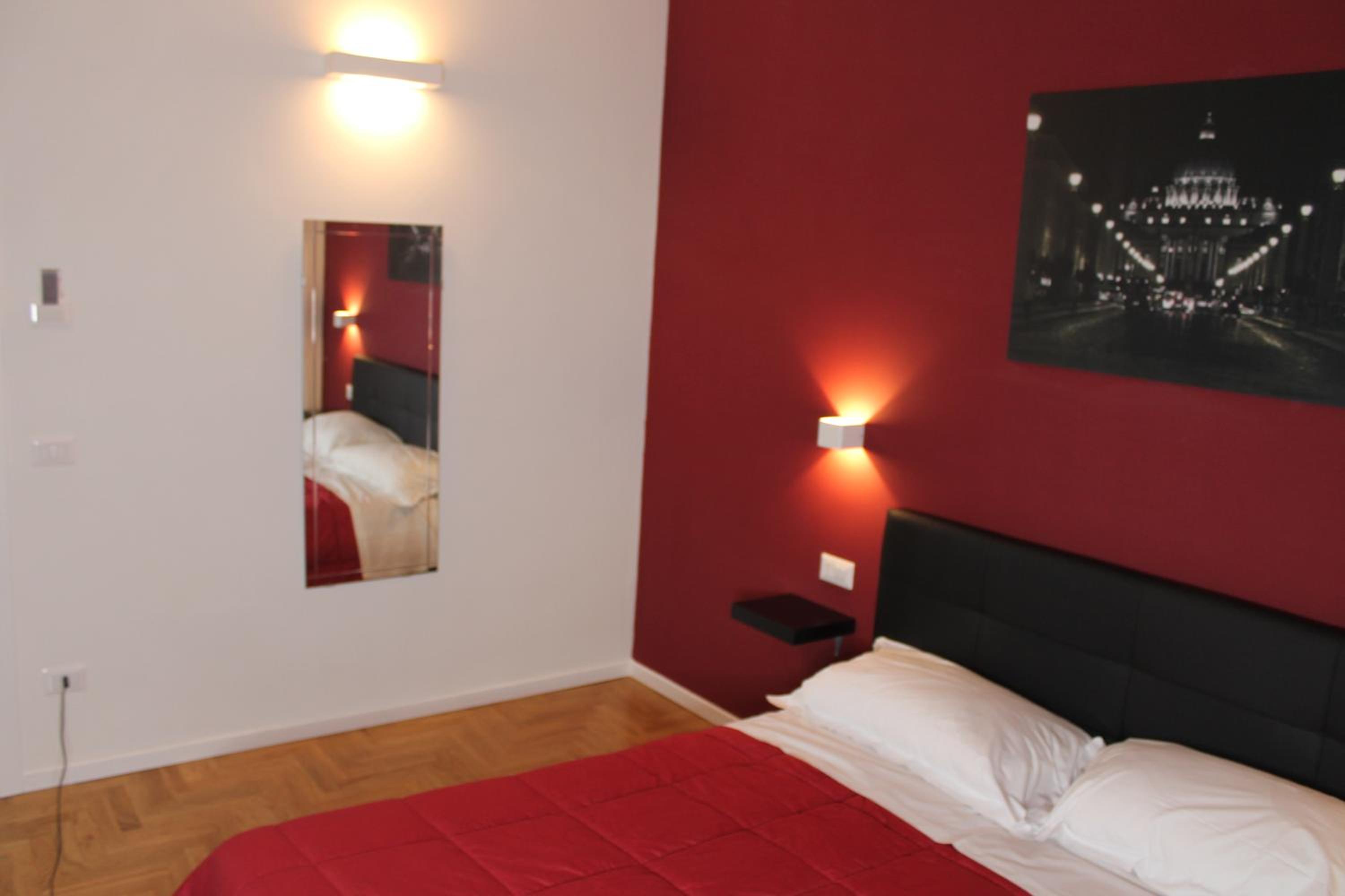 Deluxe Double Room with Balcony photo 3