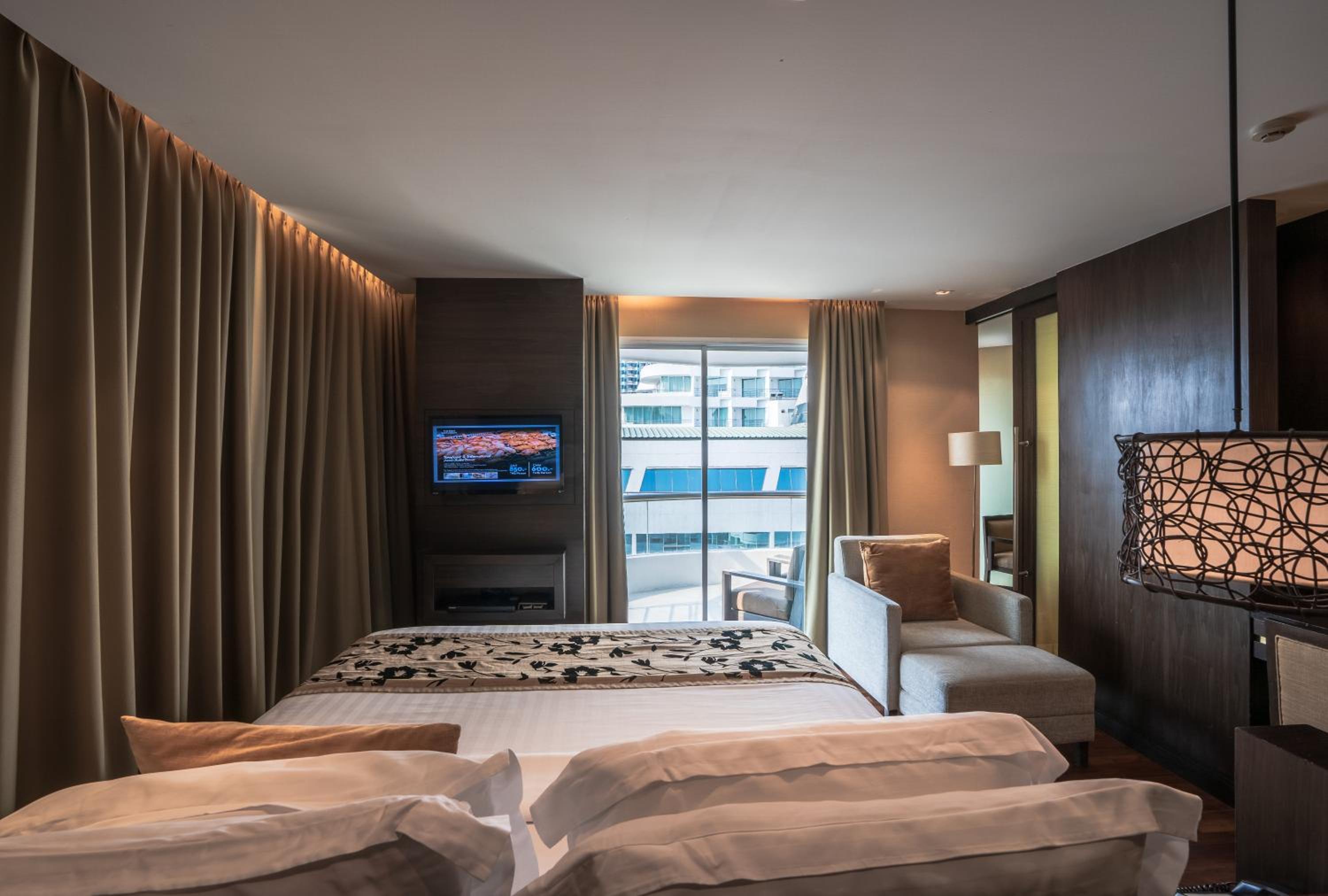 Ocean View Suite - Photo 3