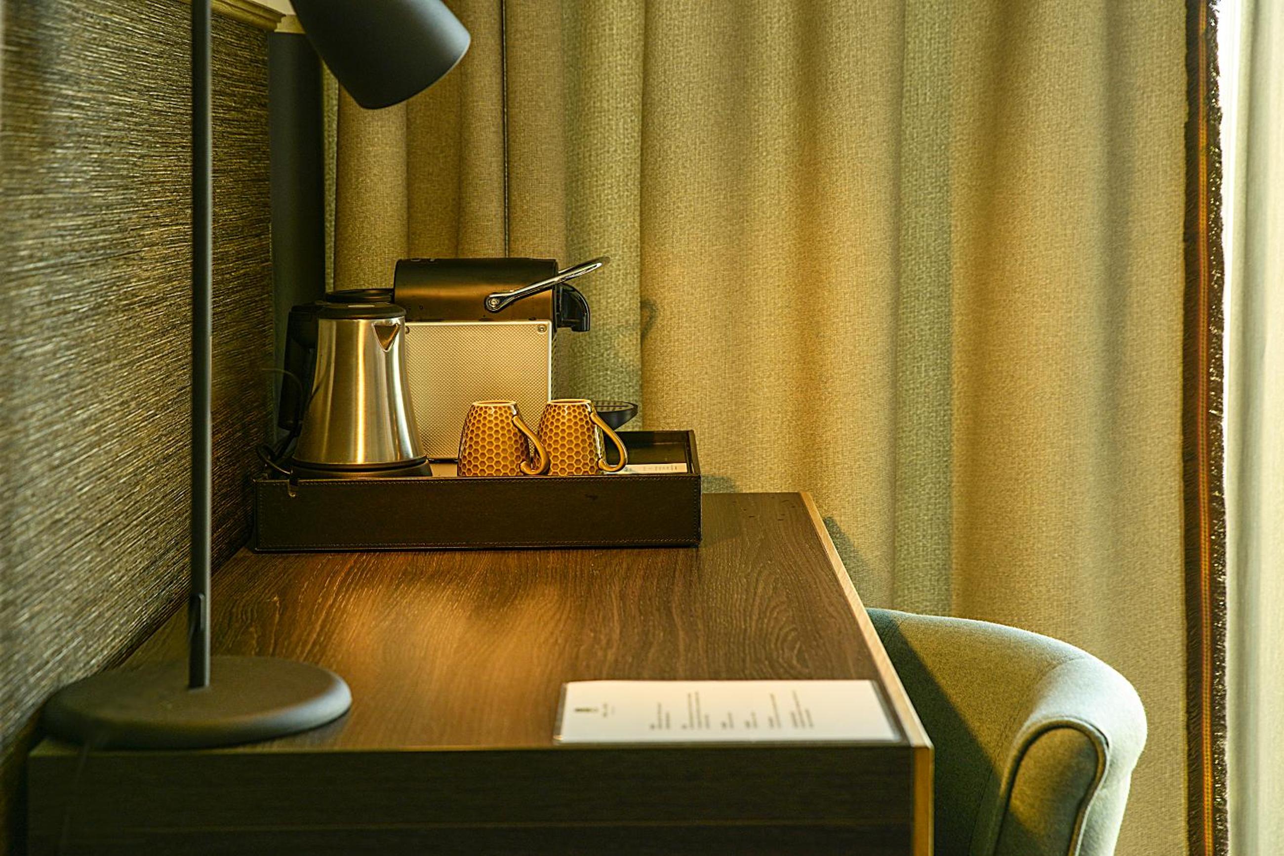 Large Double Room - Photo 5