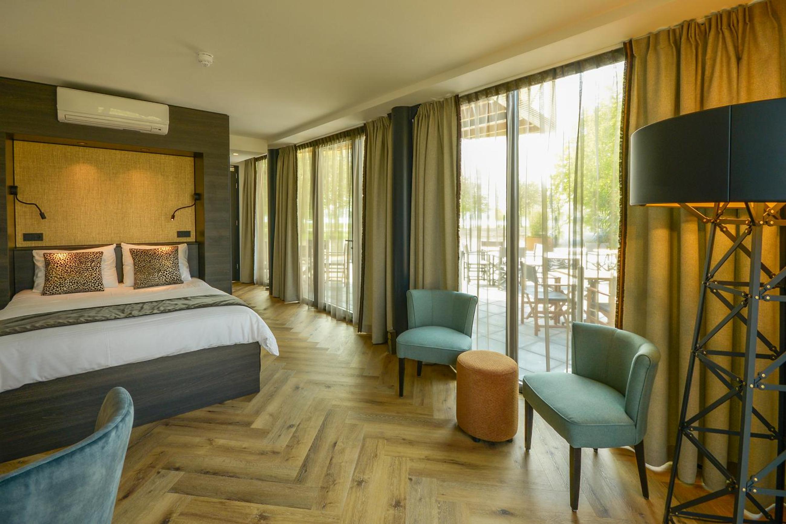 Large Double Room - Photo 3