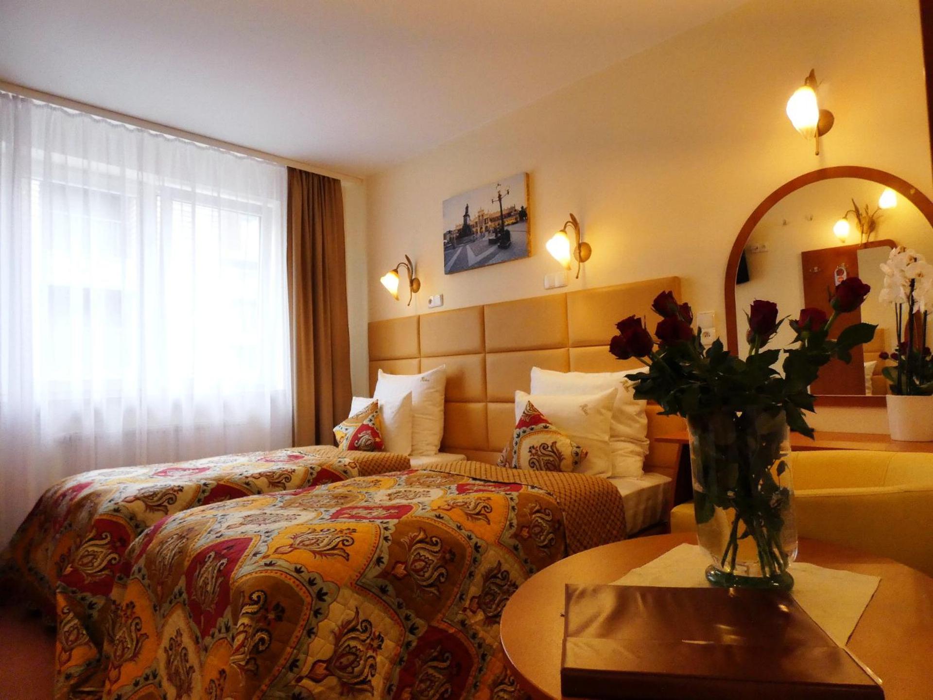 Standard Double or Twin Room - Photo 1