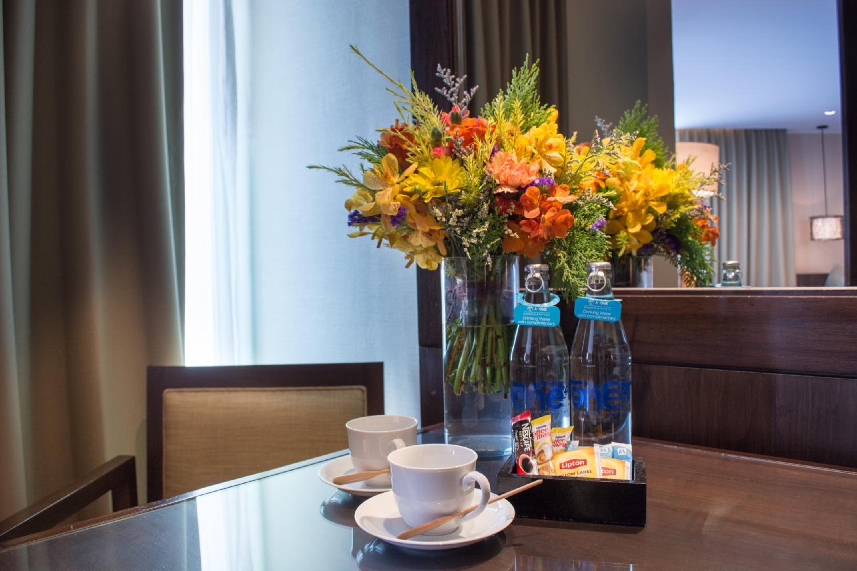 Suite with City View - Photo 4