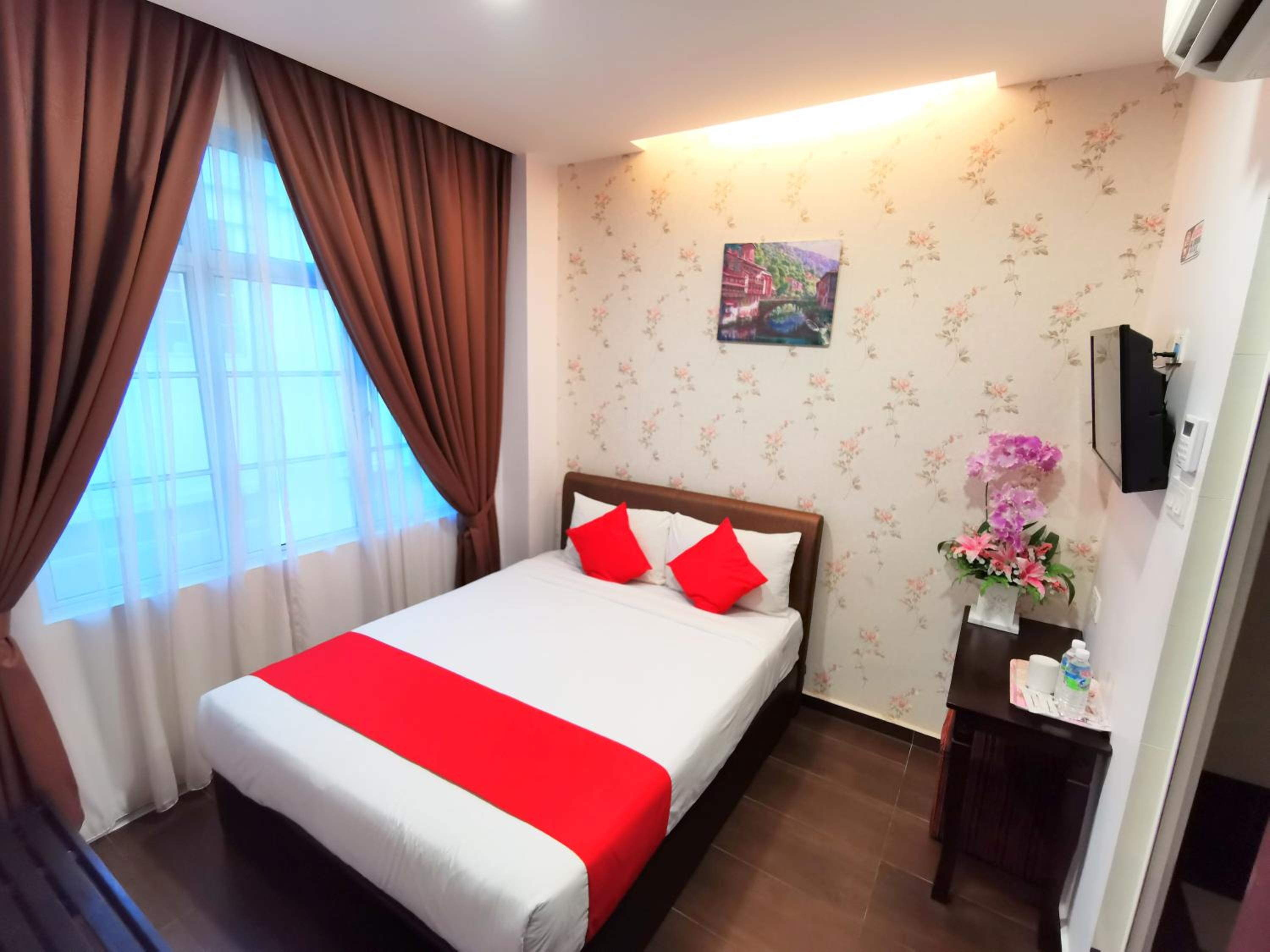 Deluxe Queen Room photo 2