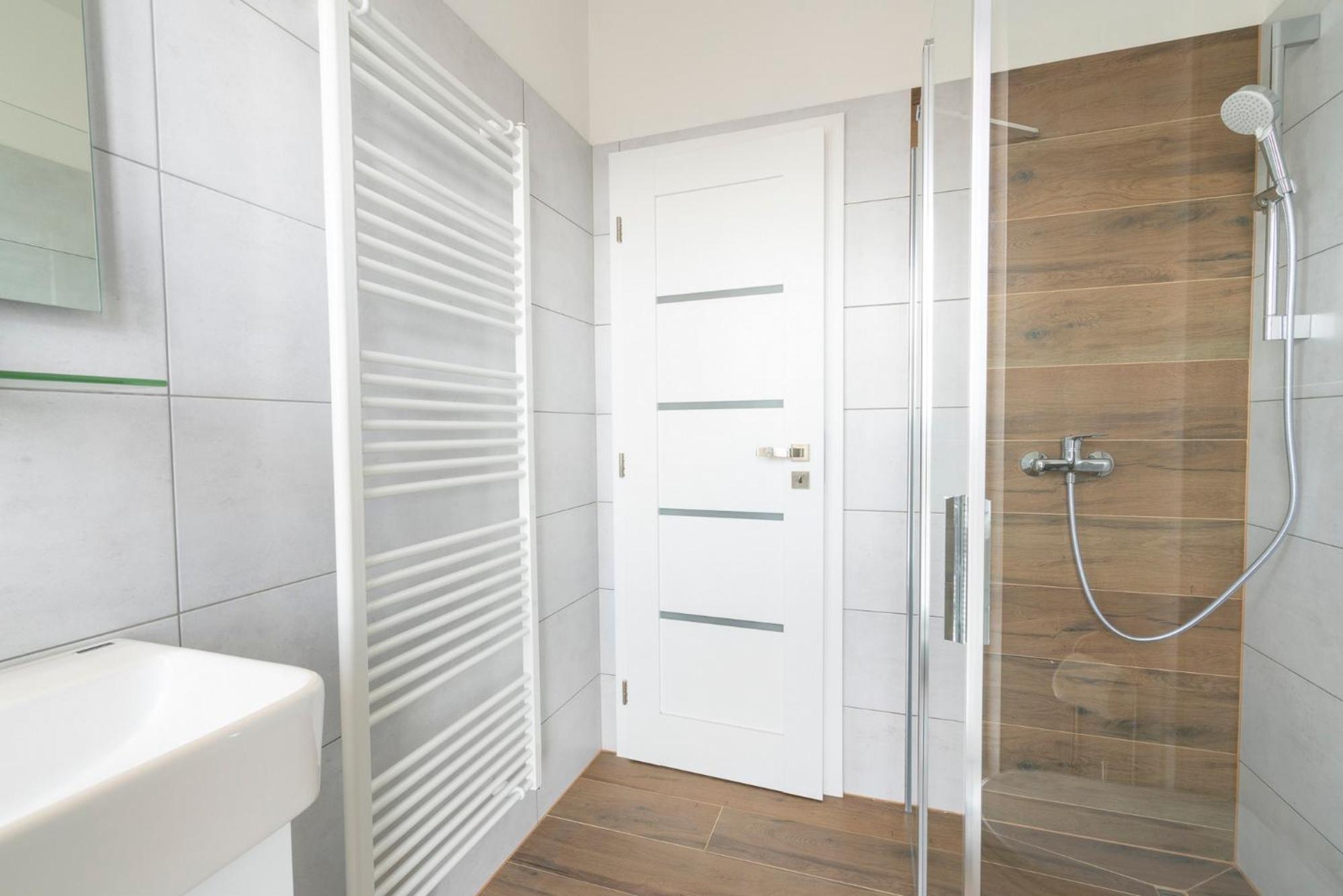 Studio Apartment - Photo 2