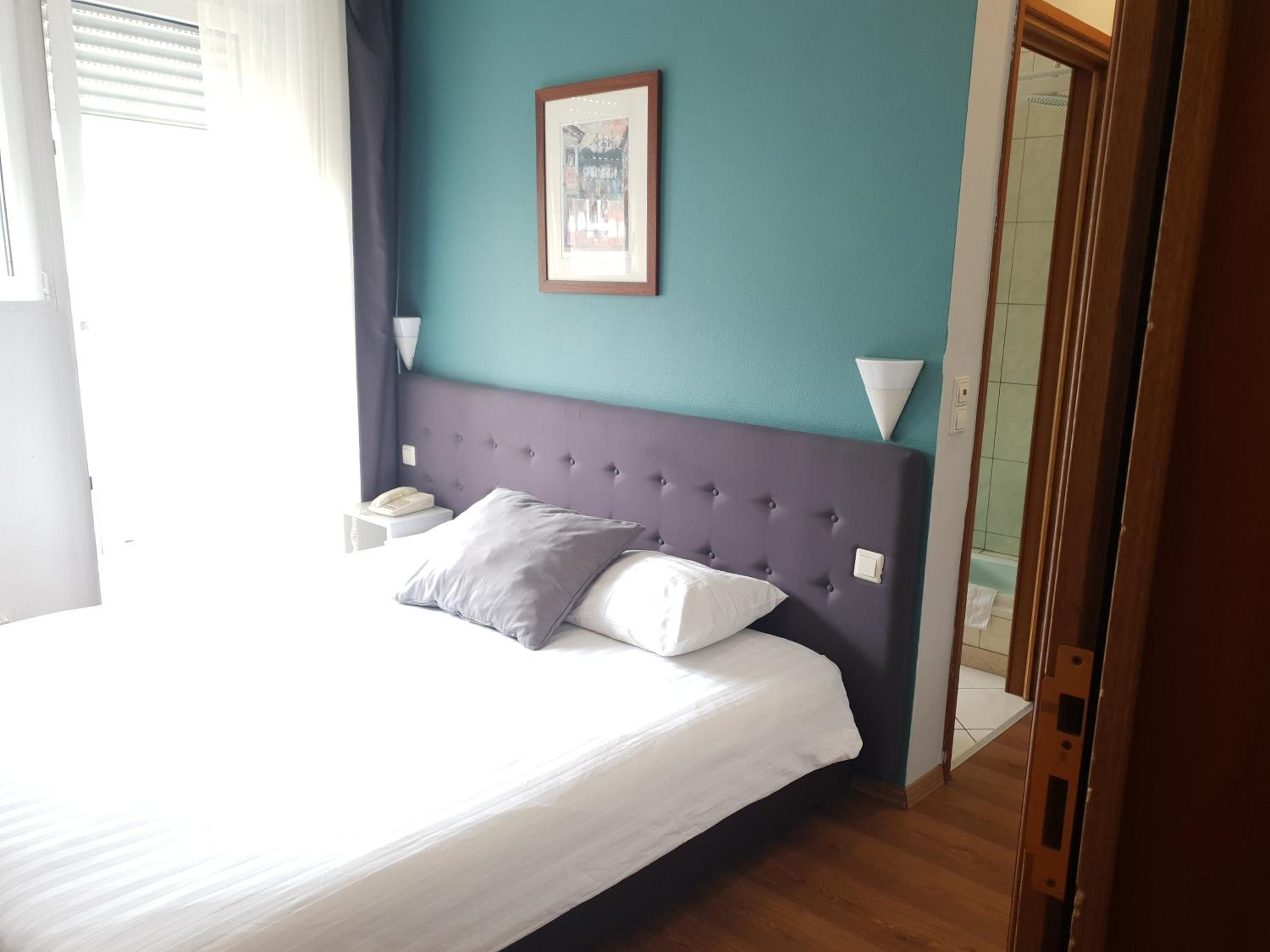 Double Room - Photo 2