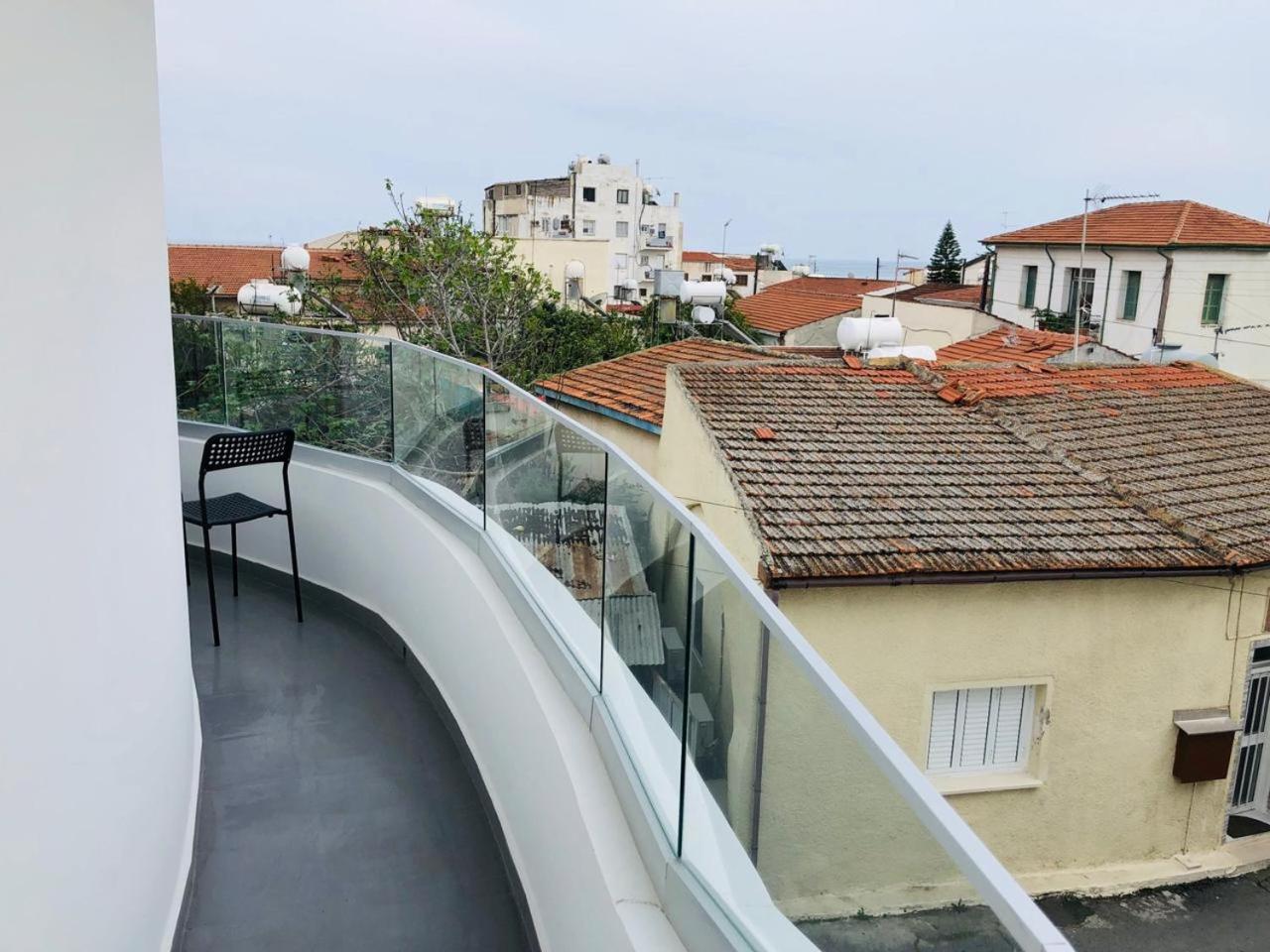 Studio with Balcony - Photo 9