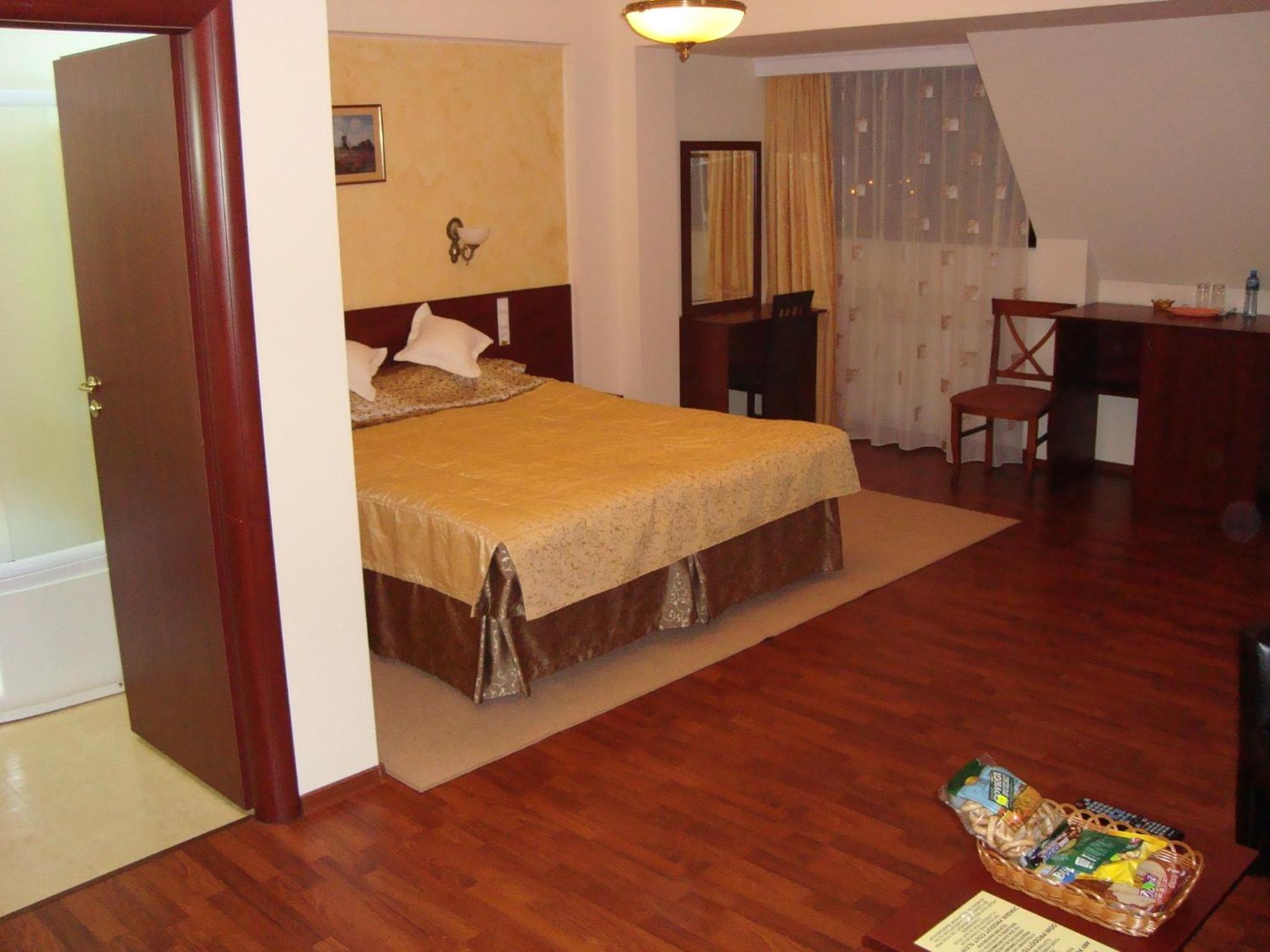 Standard Double Room - Photo 25