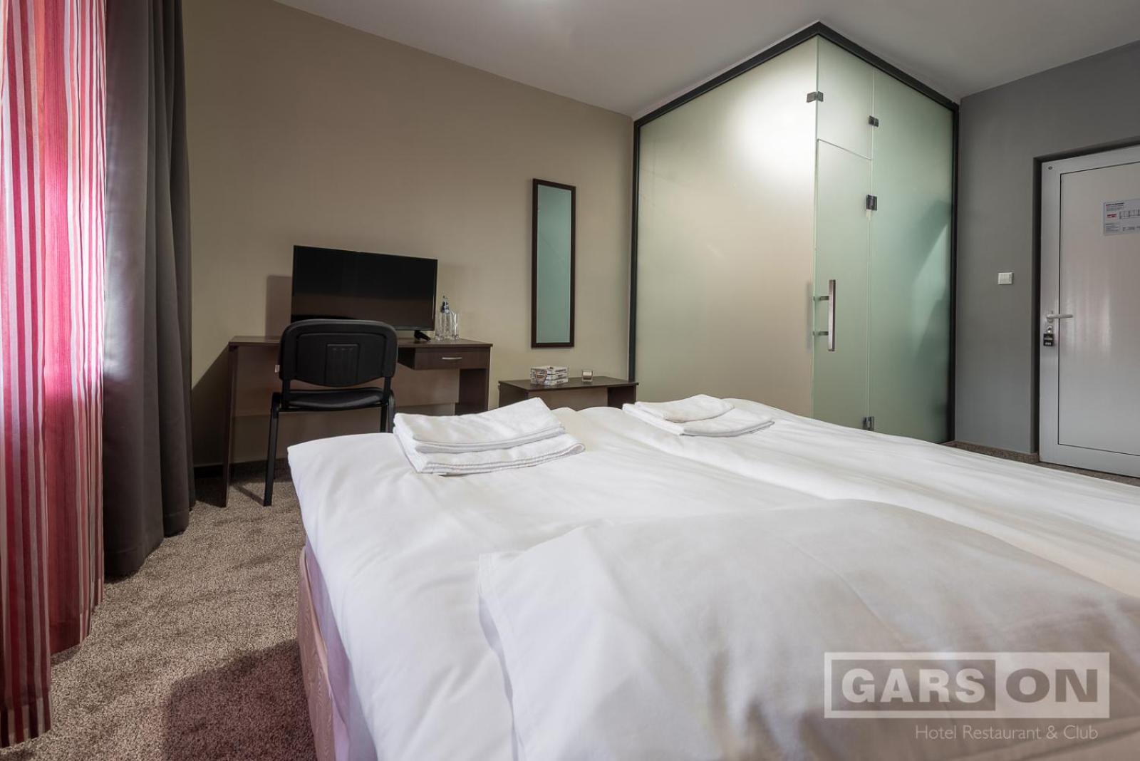 Double Room - Photo 7