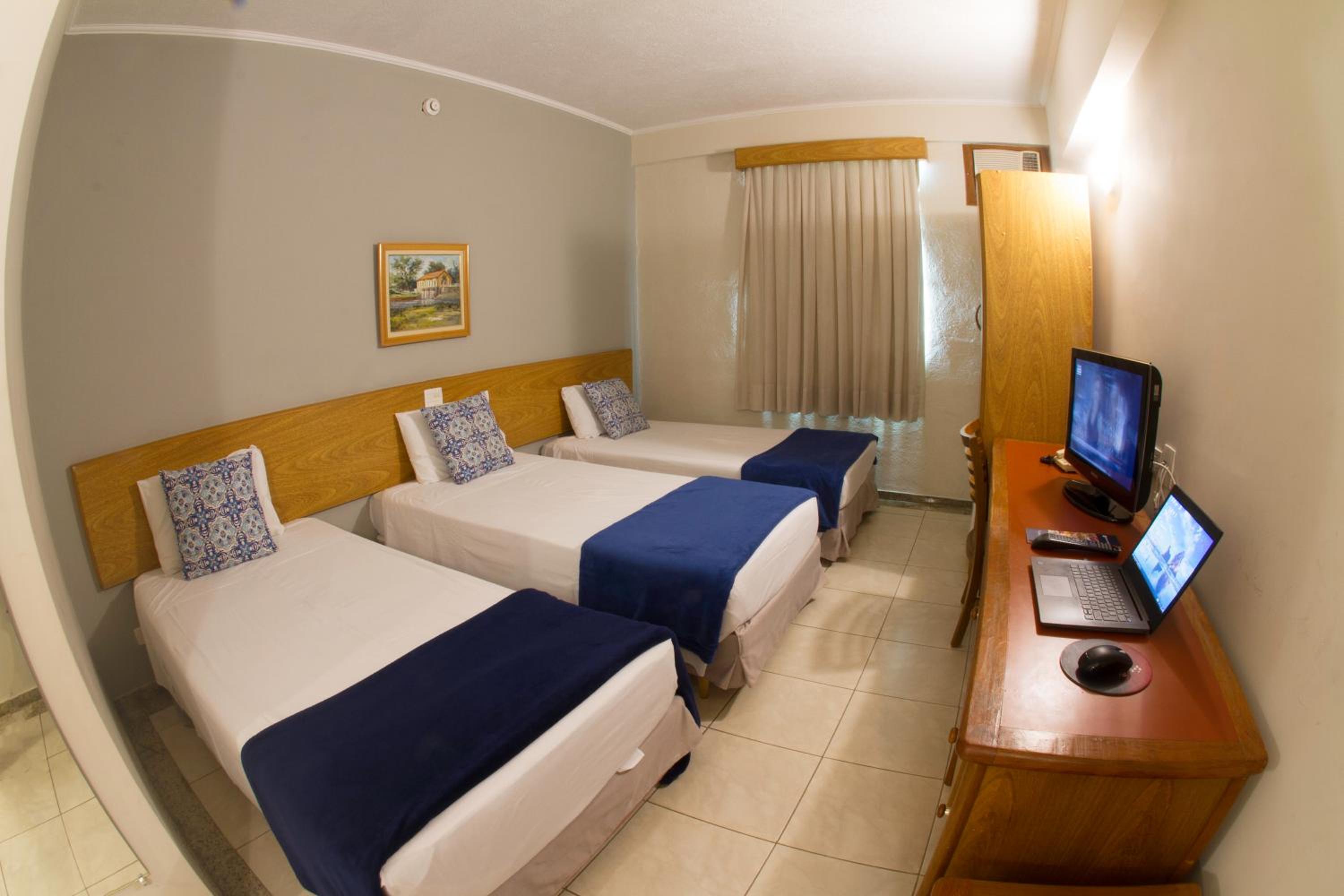 Standard Triple Room photo 3