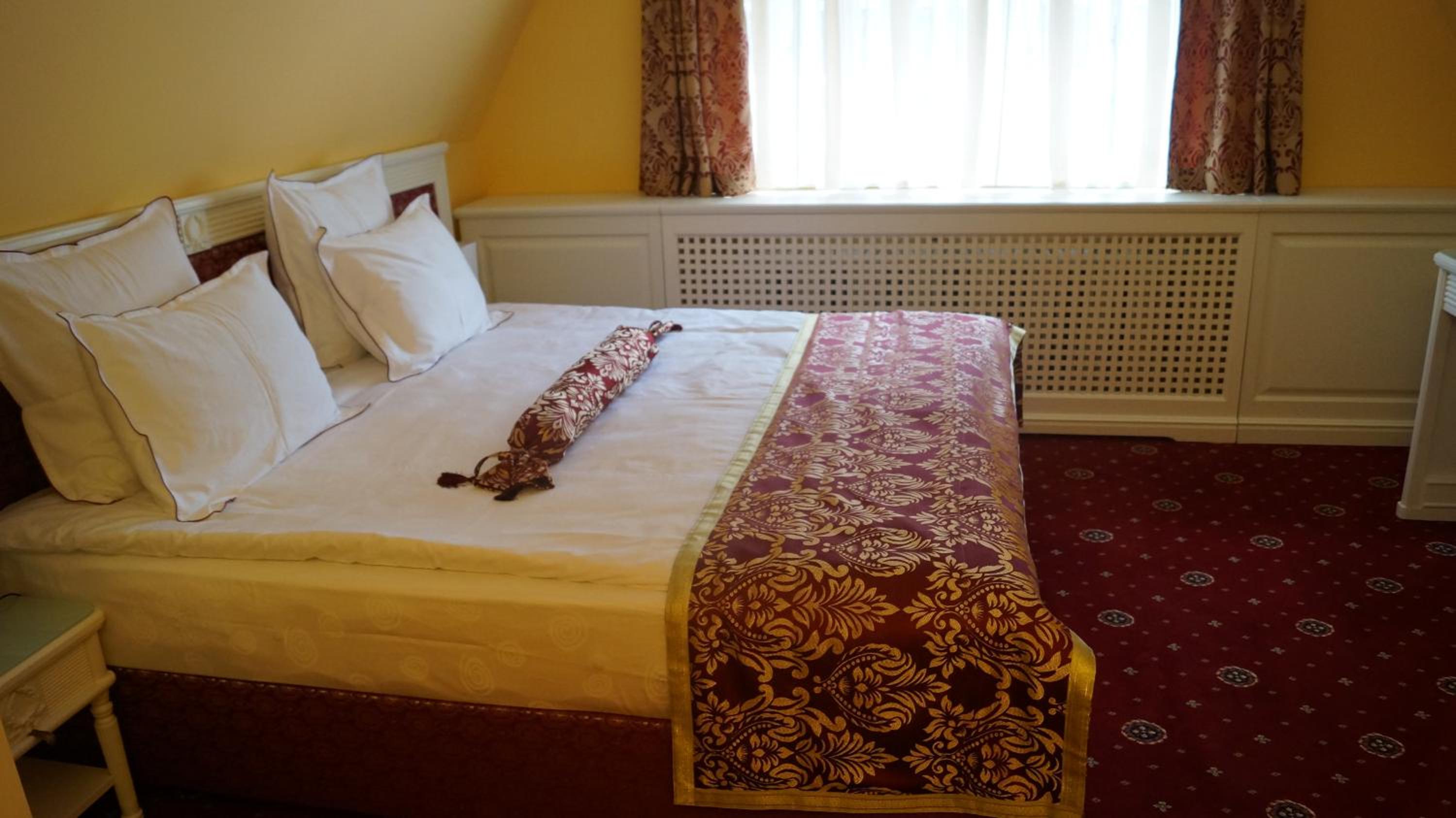 Deluxe Suite - Photo 15