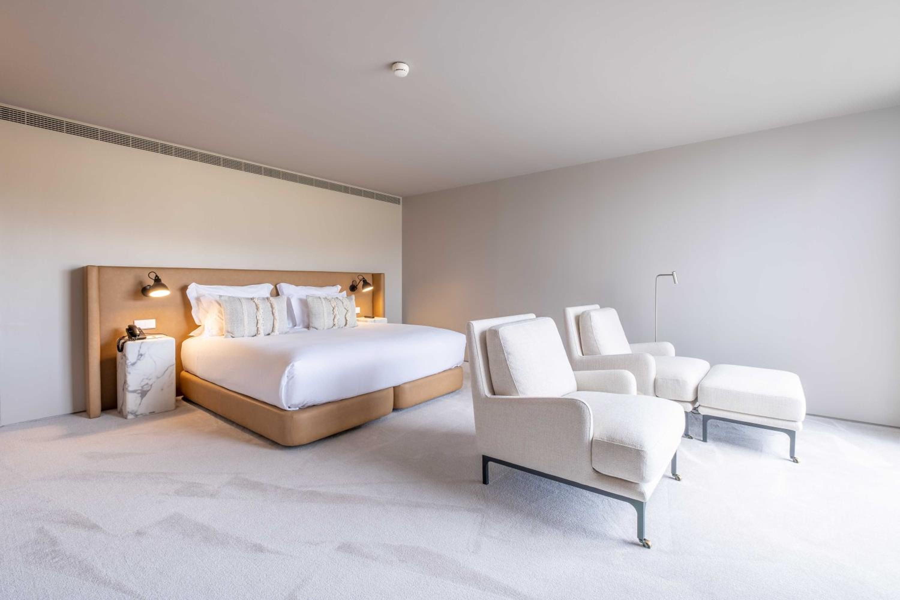 Double Room with Balcony - Photo 1