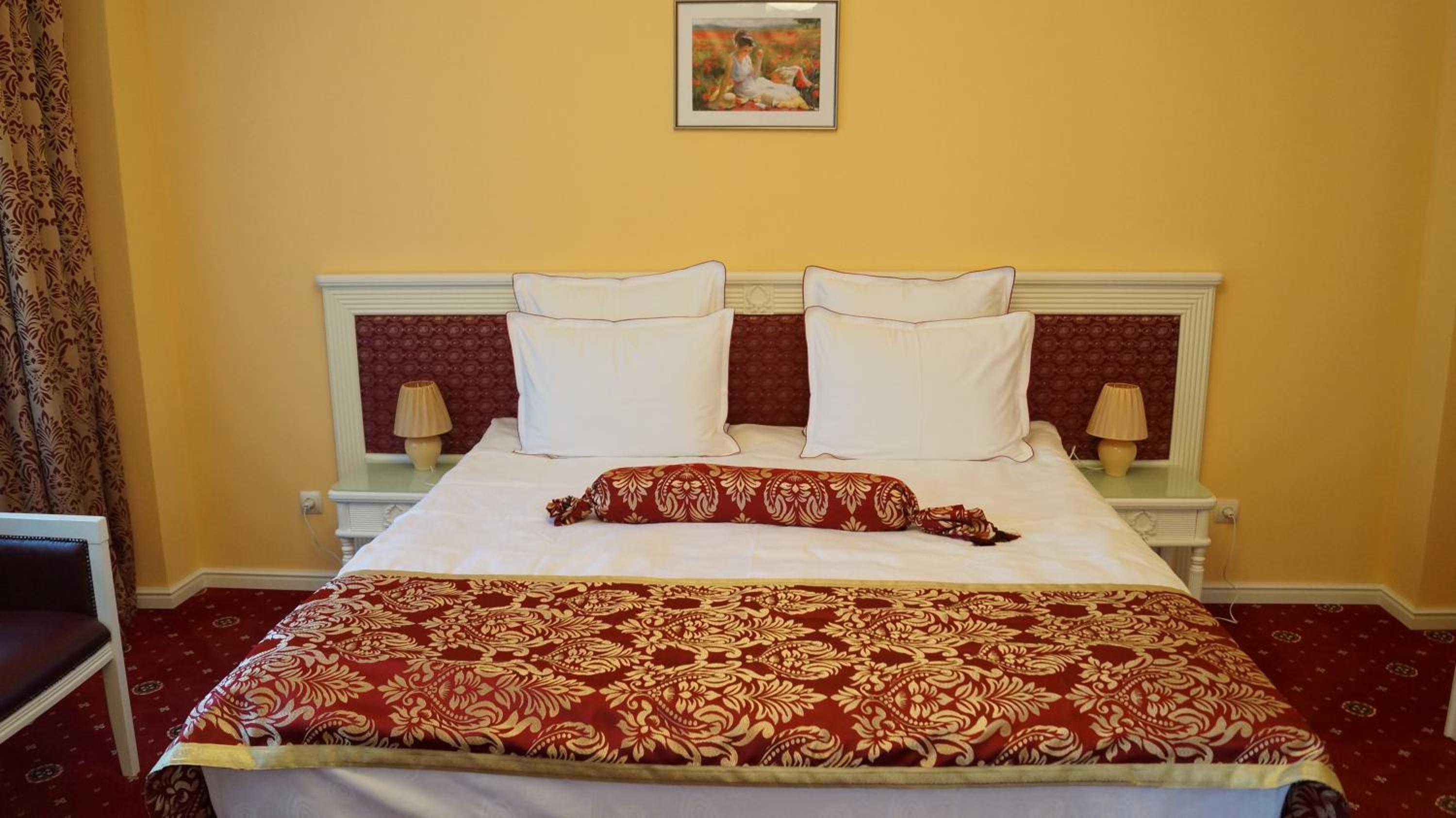Deluxe Suite - Photo 5