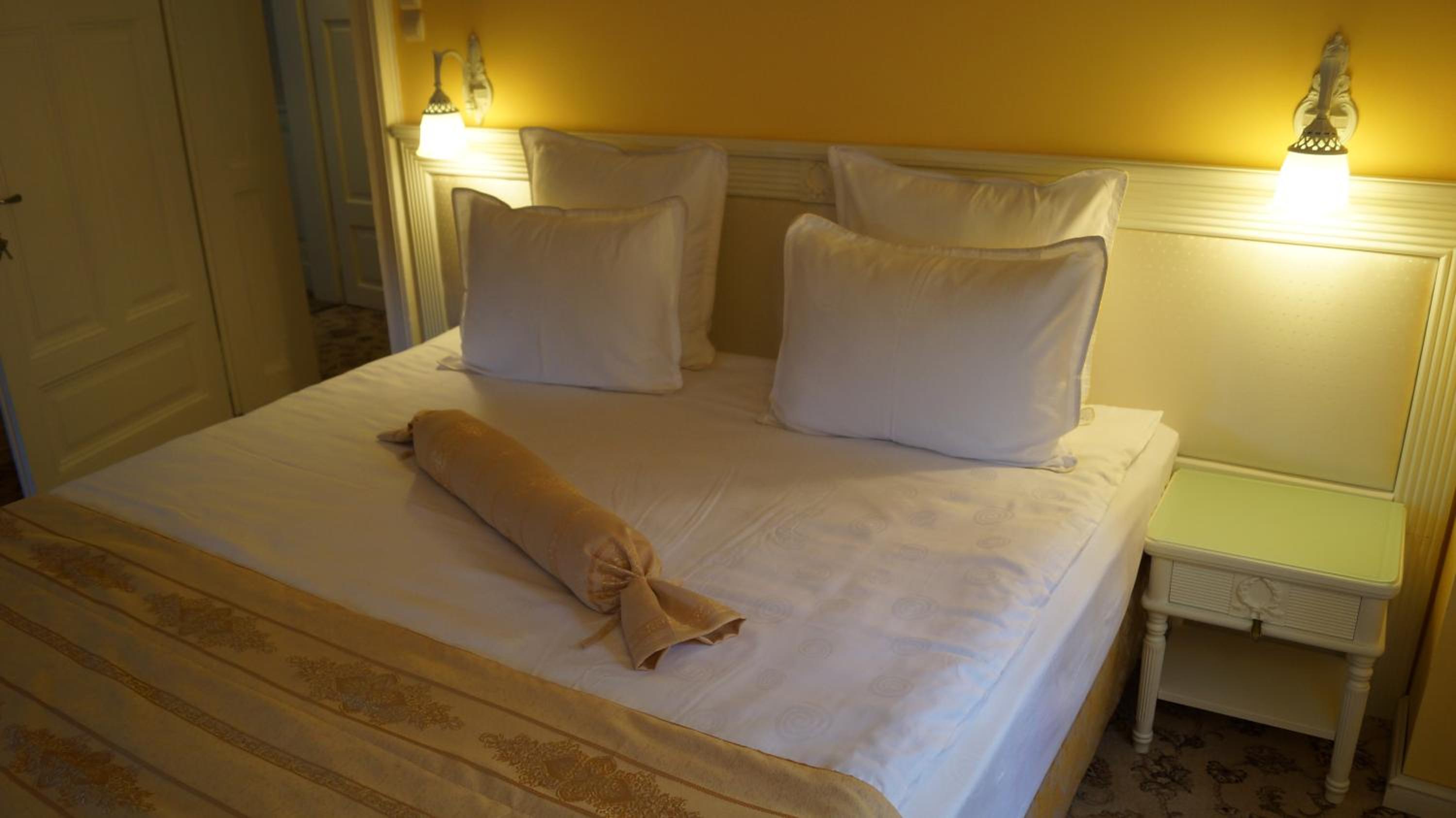 Standard Suite - Photo 3