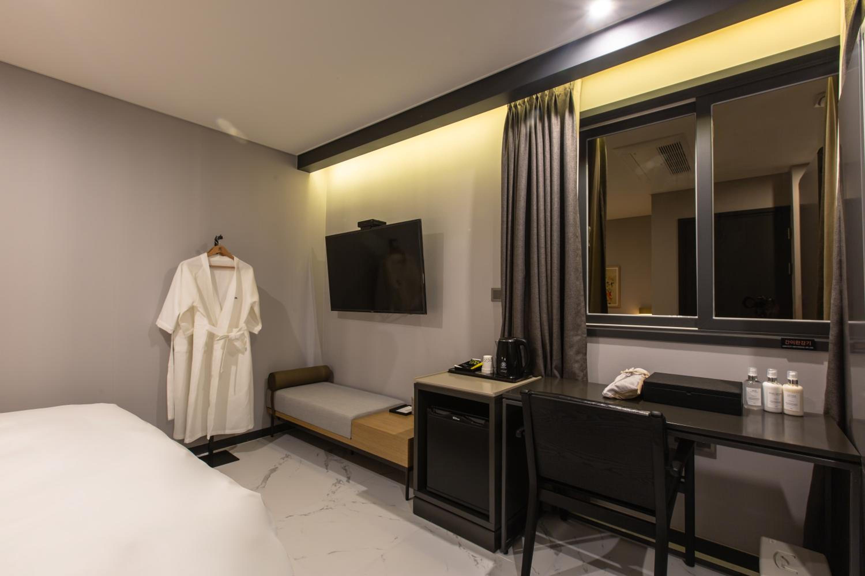 Deluxe Double Room - Photo 4