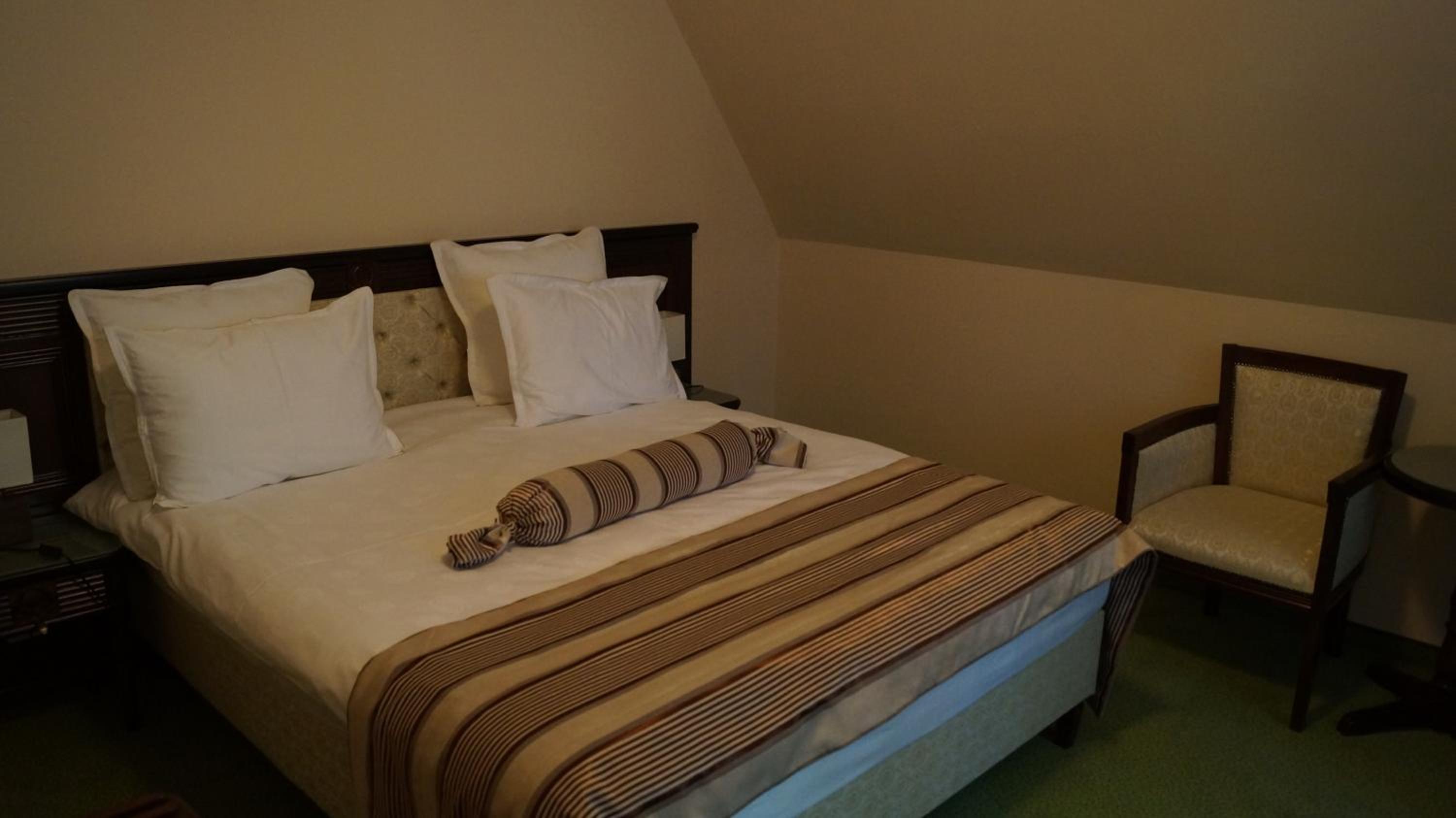 Standard Suite - Photo 2