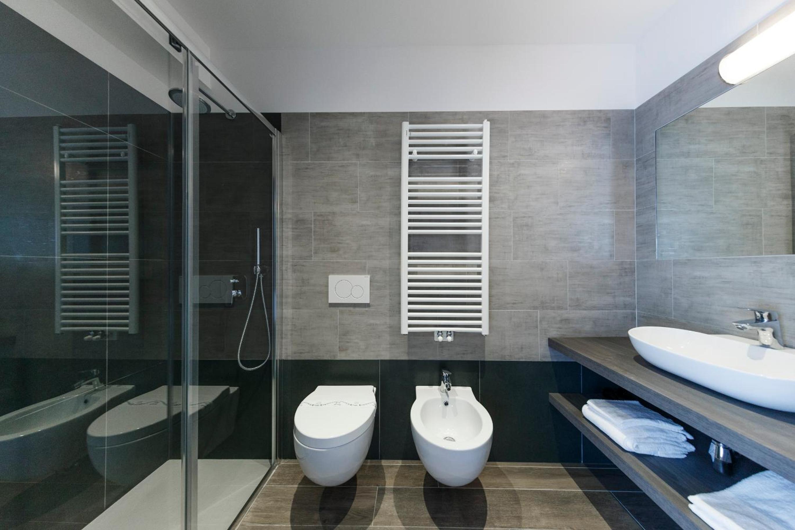 Deluxe Double or Twin Room with Balcony - Photo 11