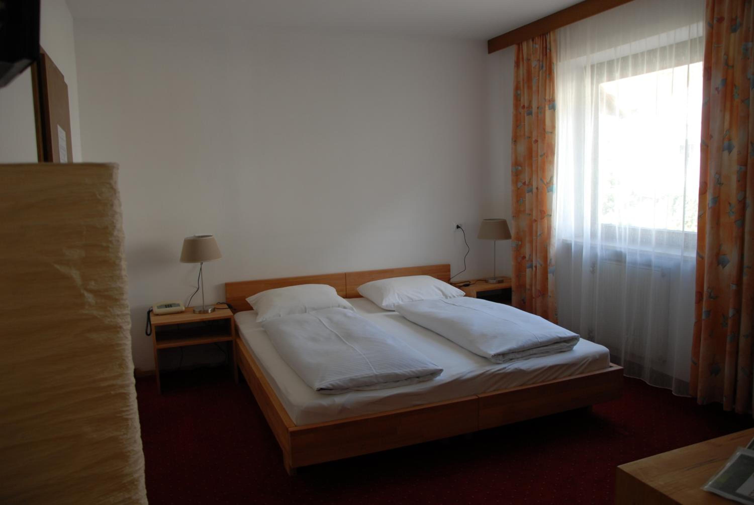 Double Room - Photo 5