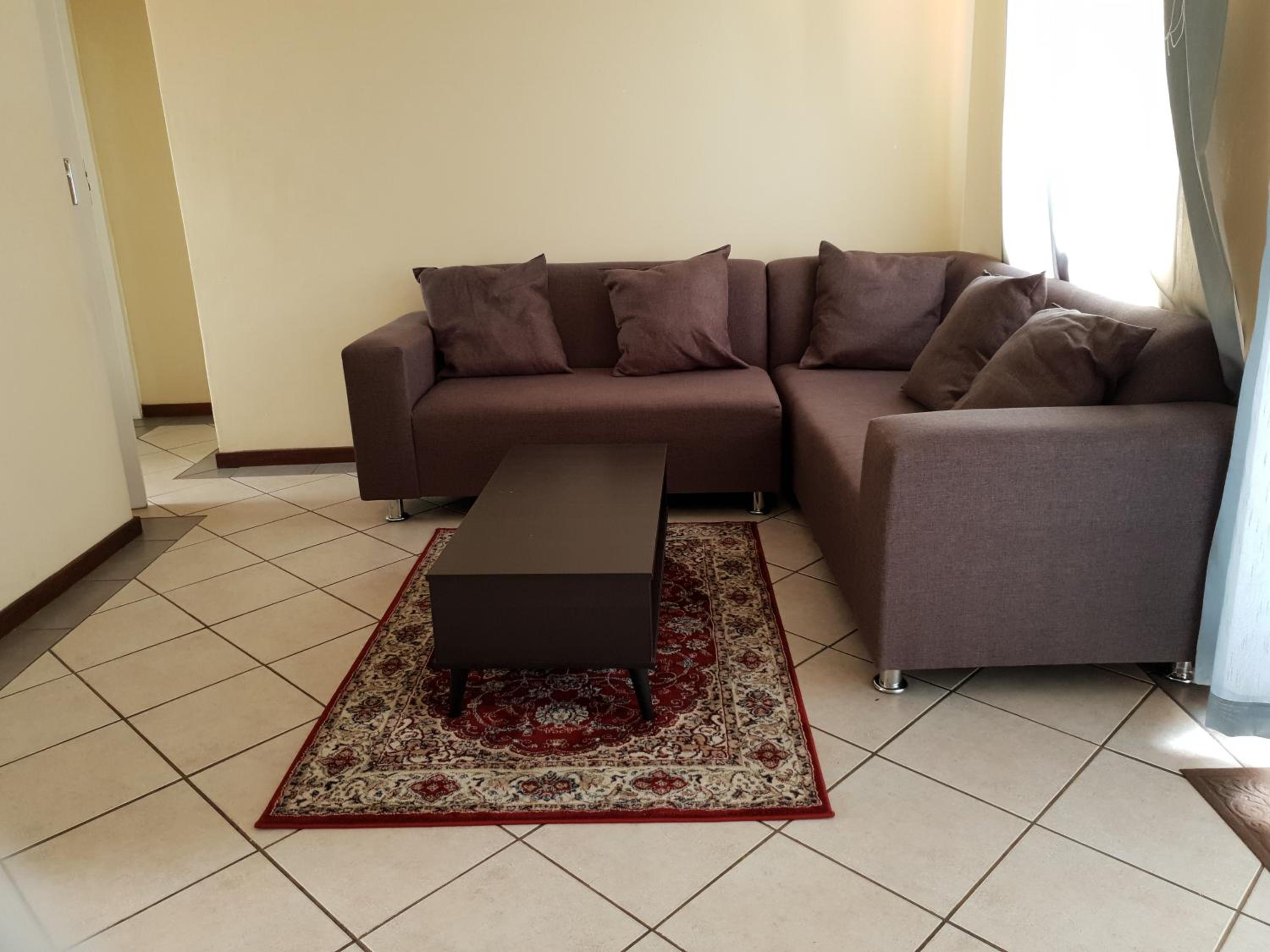 Two-Bedroom Apartment with Balcony - Photo 6