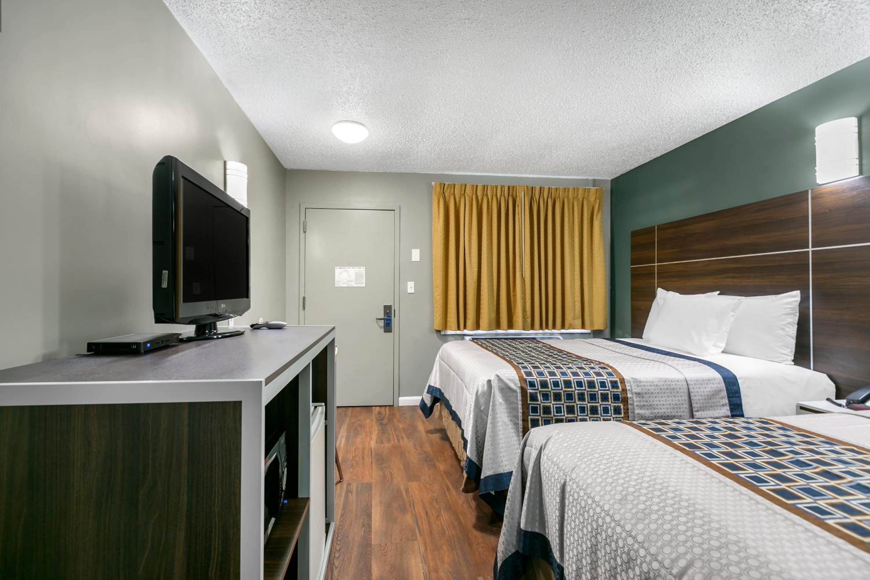 Double Room with Two Double Beds - Non-Smoking photo 2
