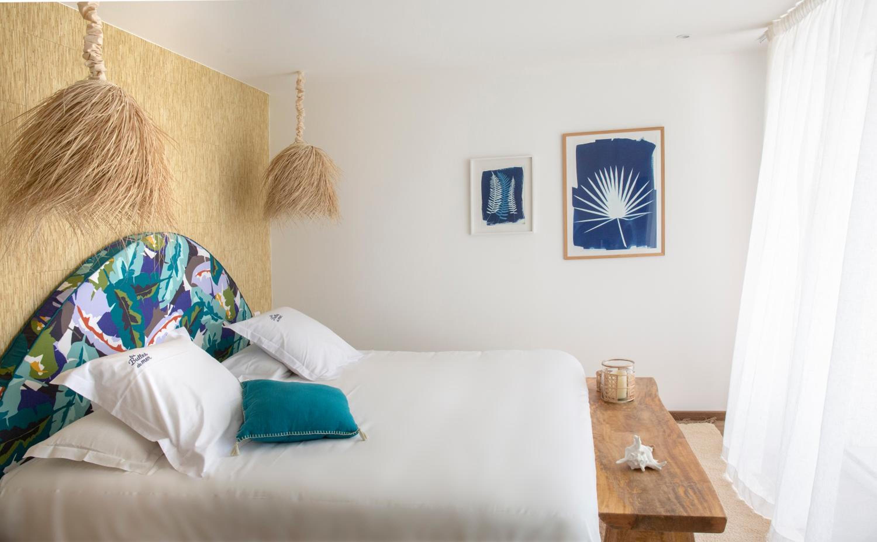 Deluxe Room - Photo 10