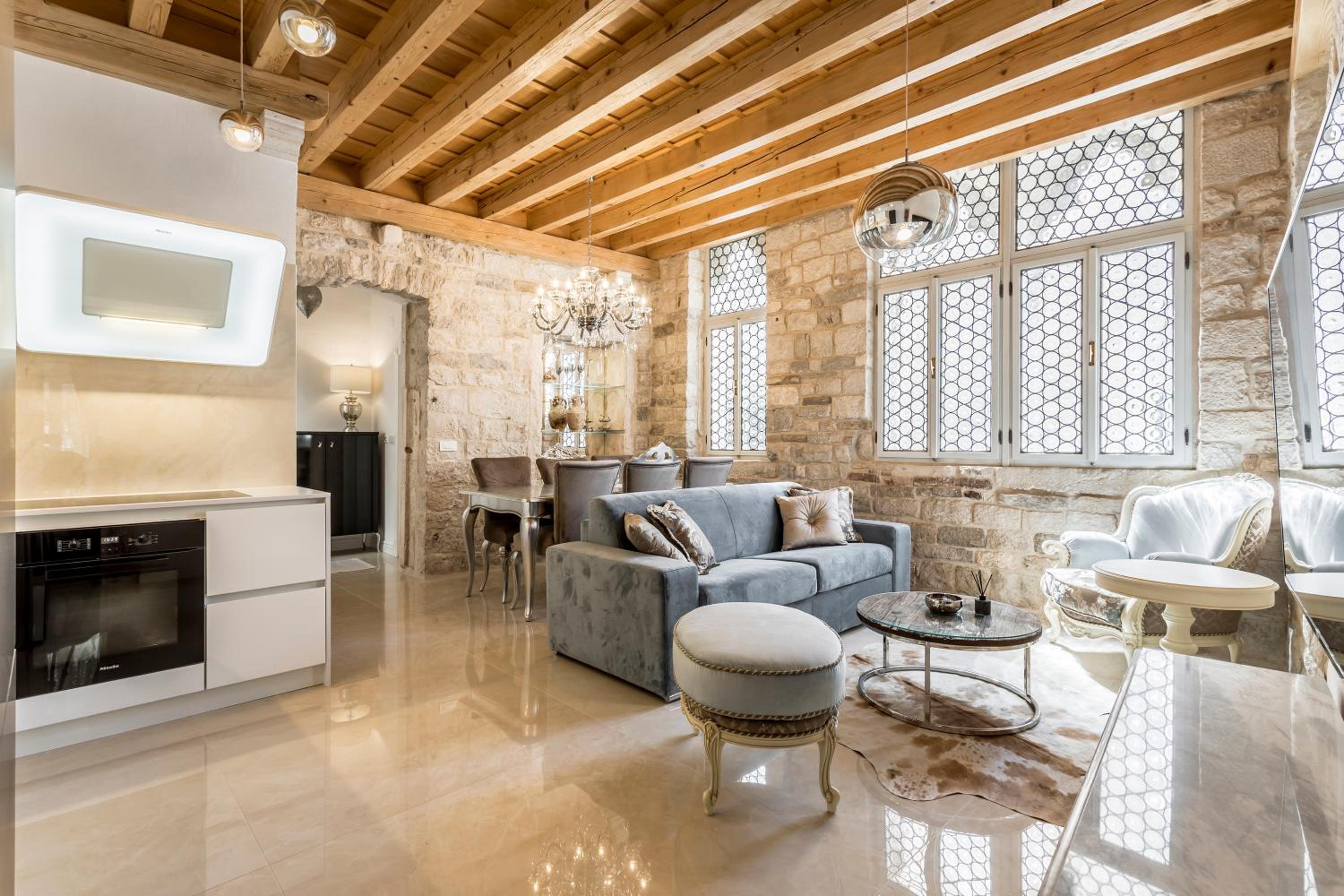 Deluxe One-Bedroom Apartment with Gothic windows photo 1